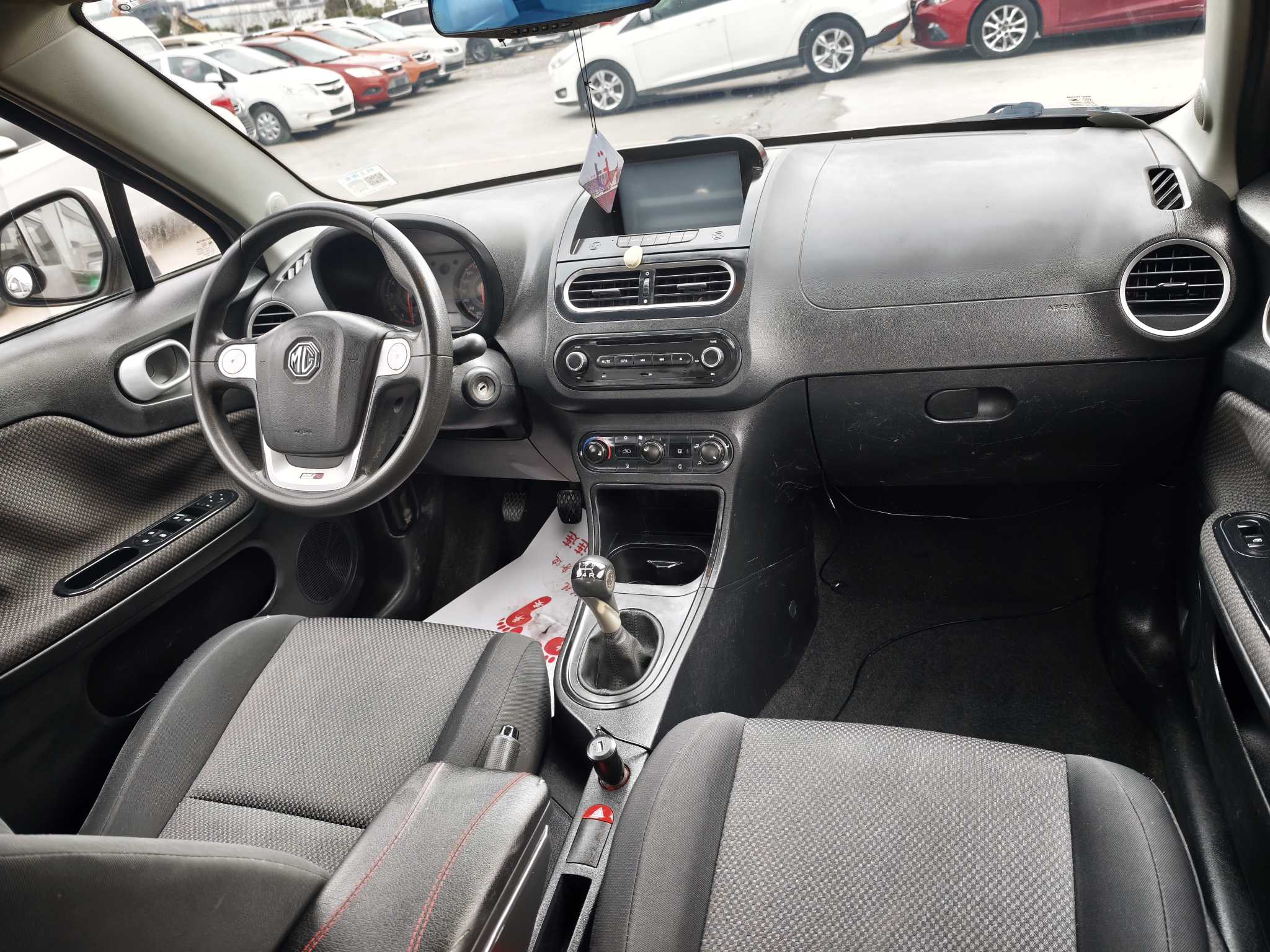 MG 3 2015 car image #6