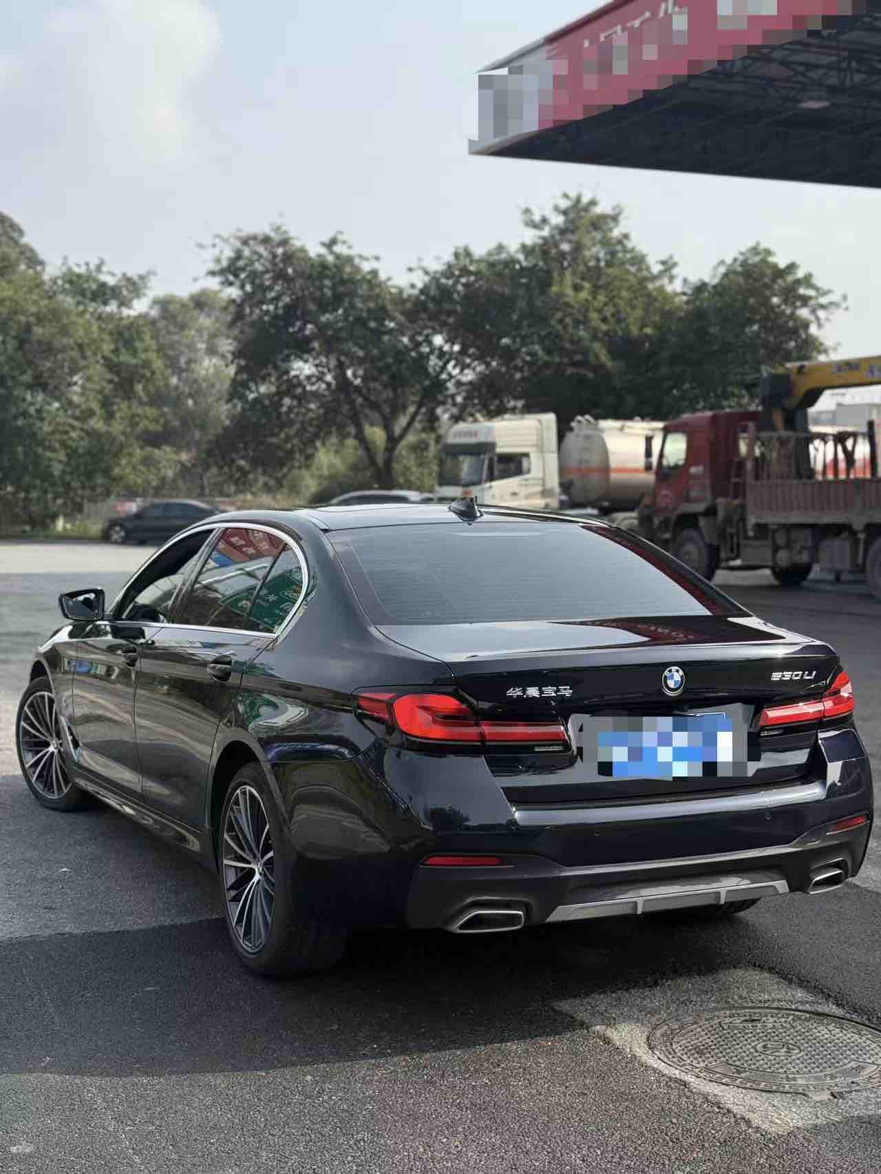 BMW 5 Series 2023 #6 BMW 5 Series 2023 car image #6