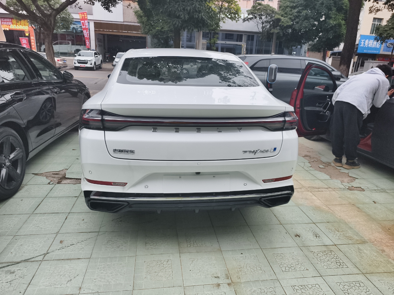 GEELY PrefaceL 2025 #6 GEELY PrefaceL 2025 car image #6