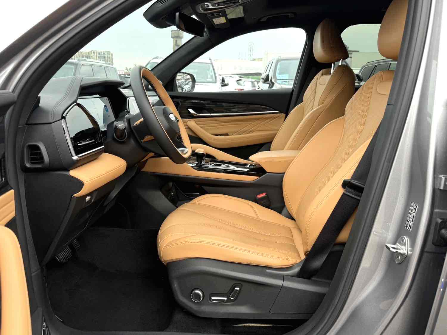 GEELY Monjaro MHEV 2023 #6 GEELY Monjaro MHEV 2023 car image #6