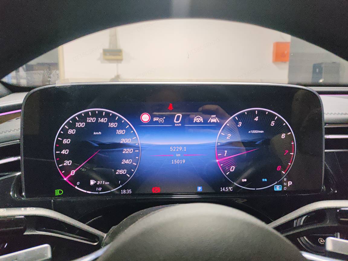 Mercedes-Benz E Class 2024 car image #6