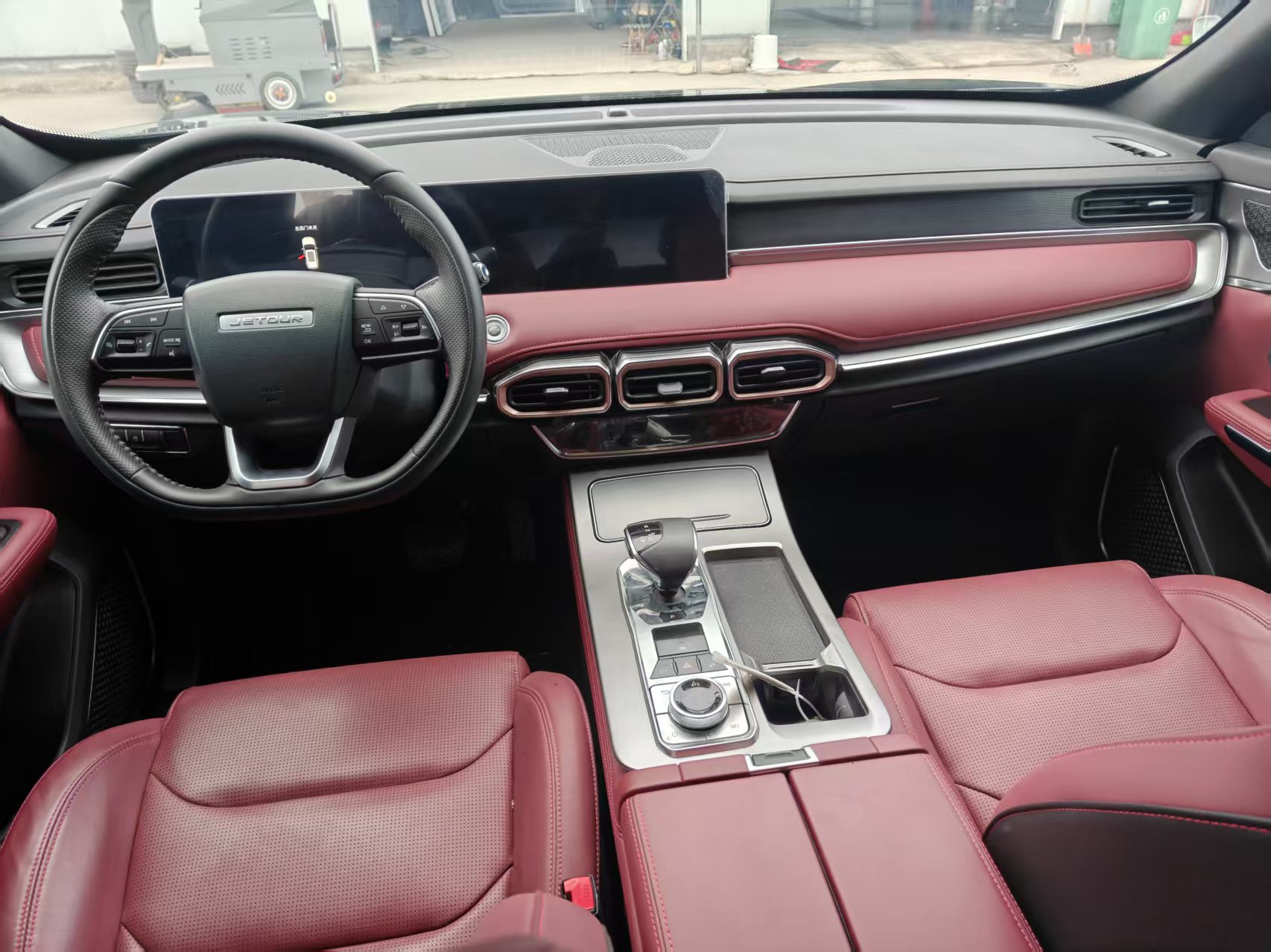 X70 PLUS 2024 #6 X70 PLUS 2024 car image #6