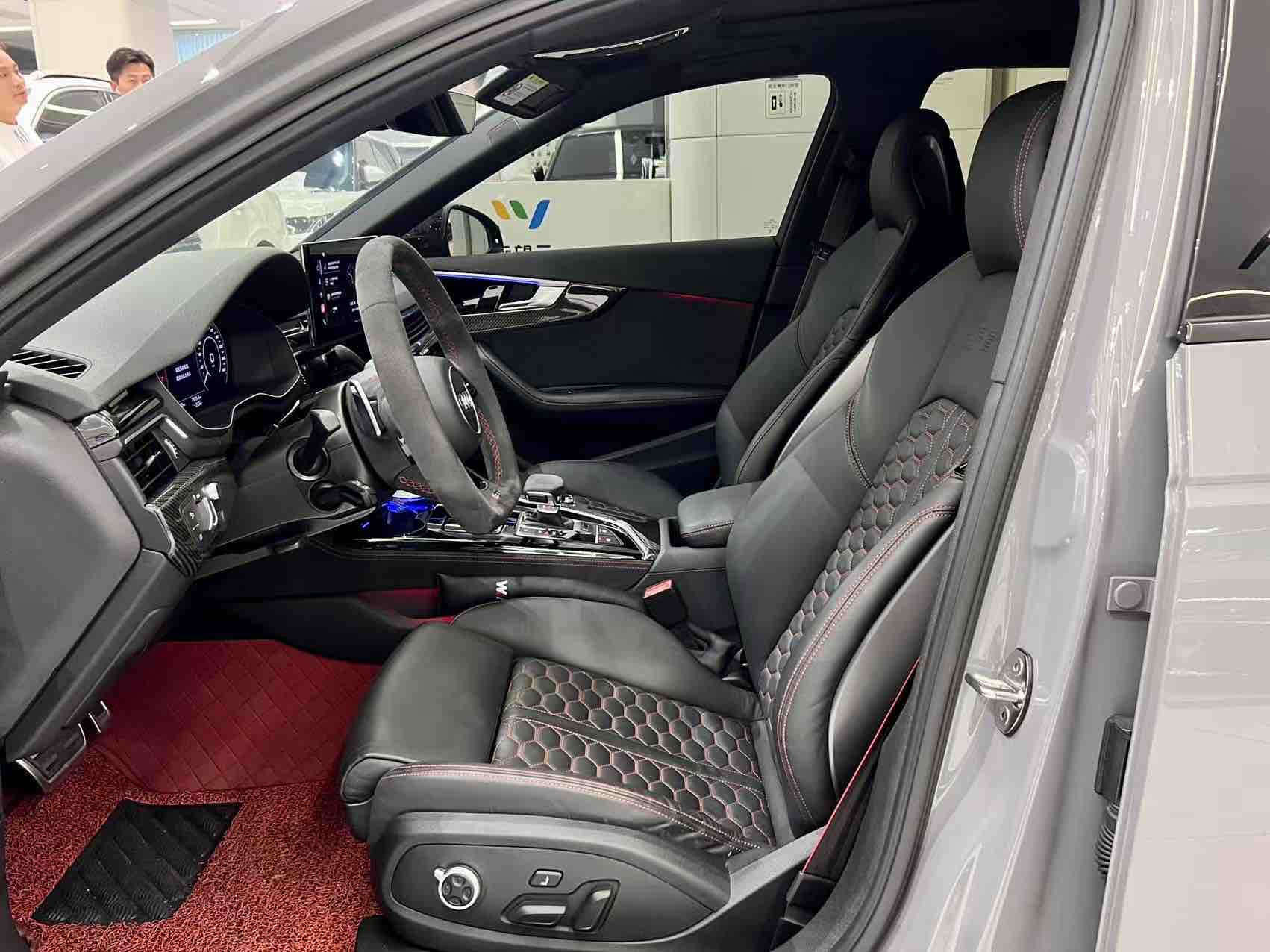 Audi RS 4 2024 immagine di auto #6