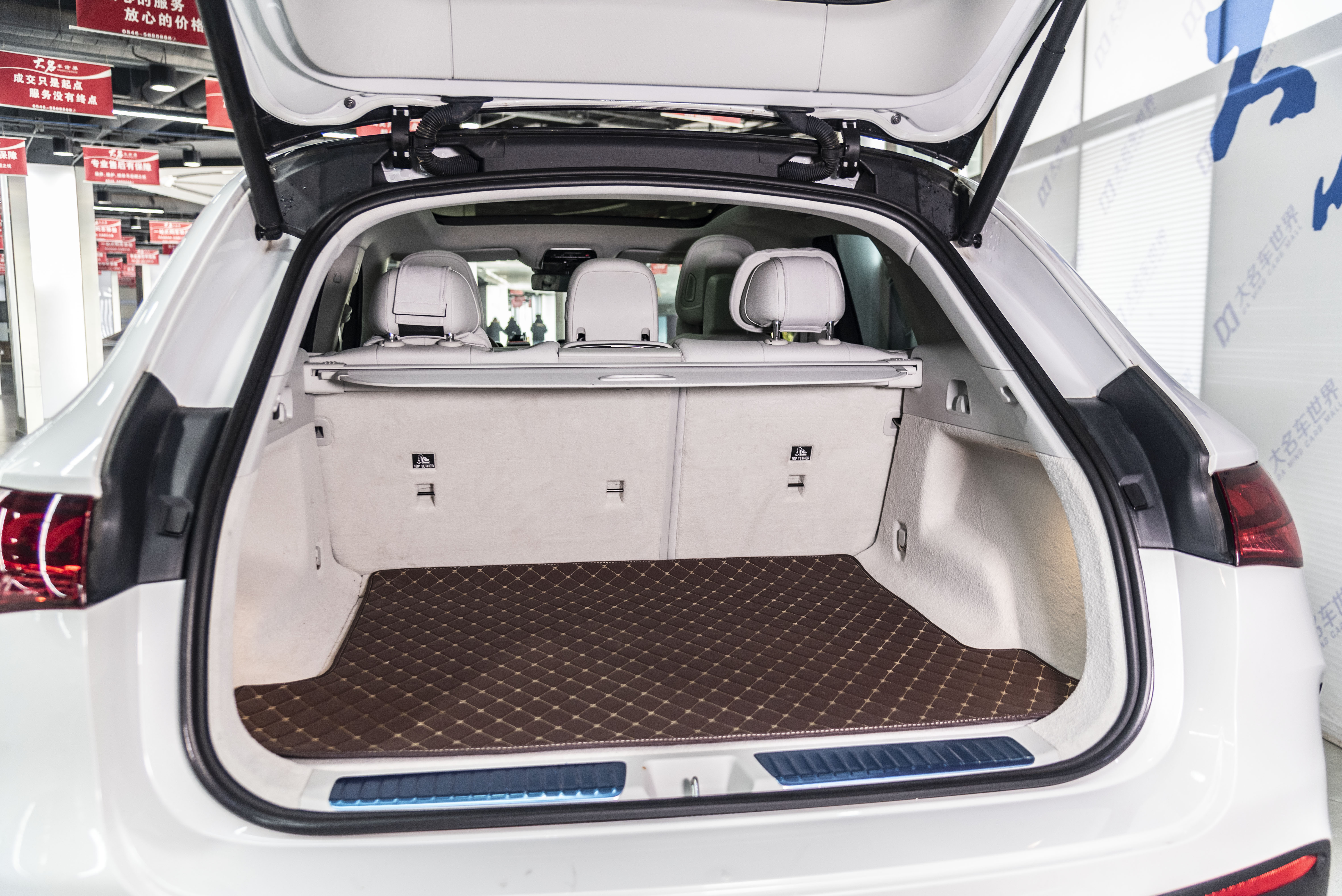 Mercedes-Benz EQE SUV 2025 #6 Mercedes-Benz EQE SUV 2025 car image #6