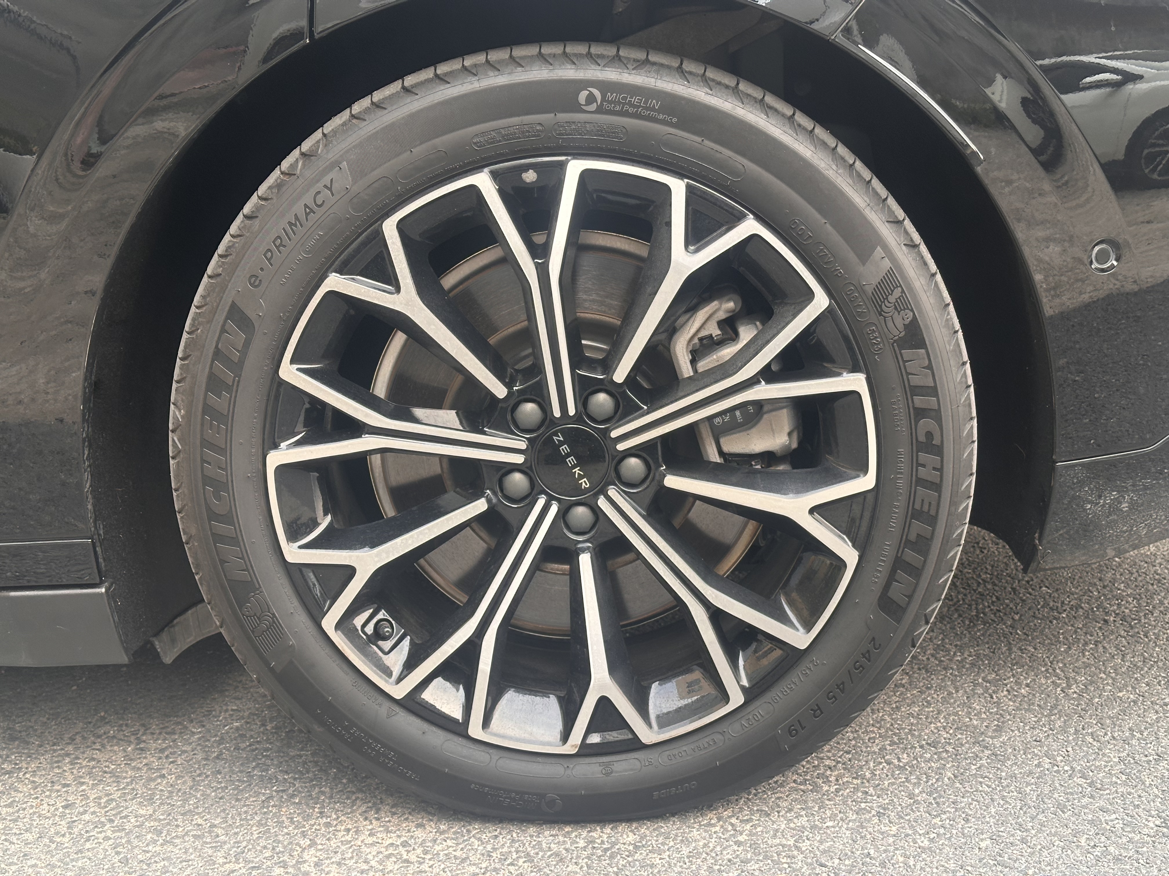 极氪 极氪007 2024 汽车图片 #6