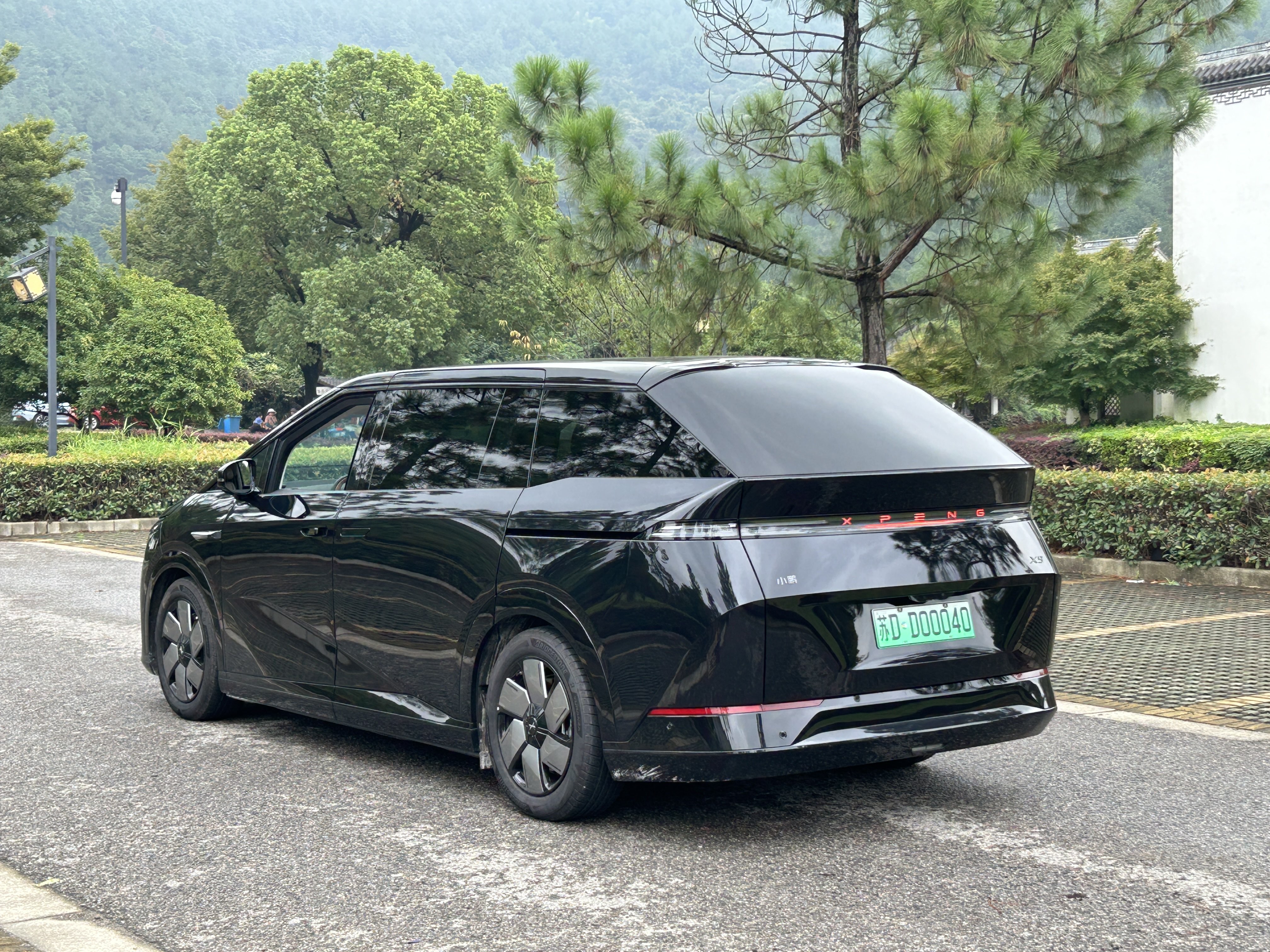 Xpeng X9 2025 imagem de carro #6