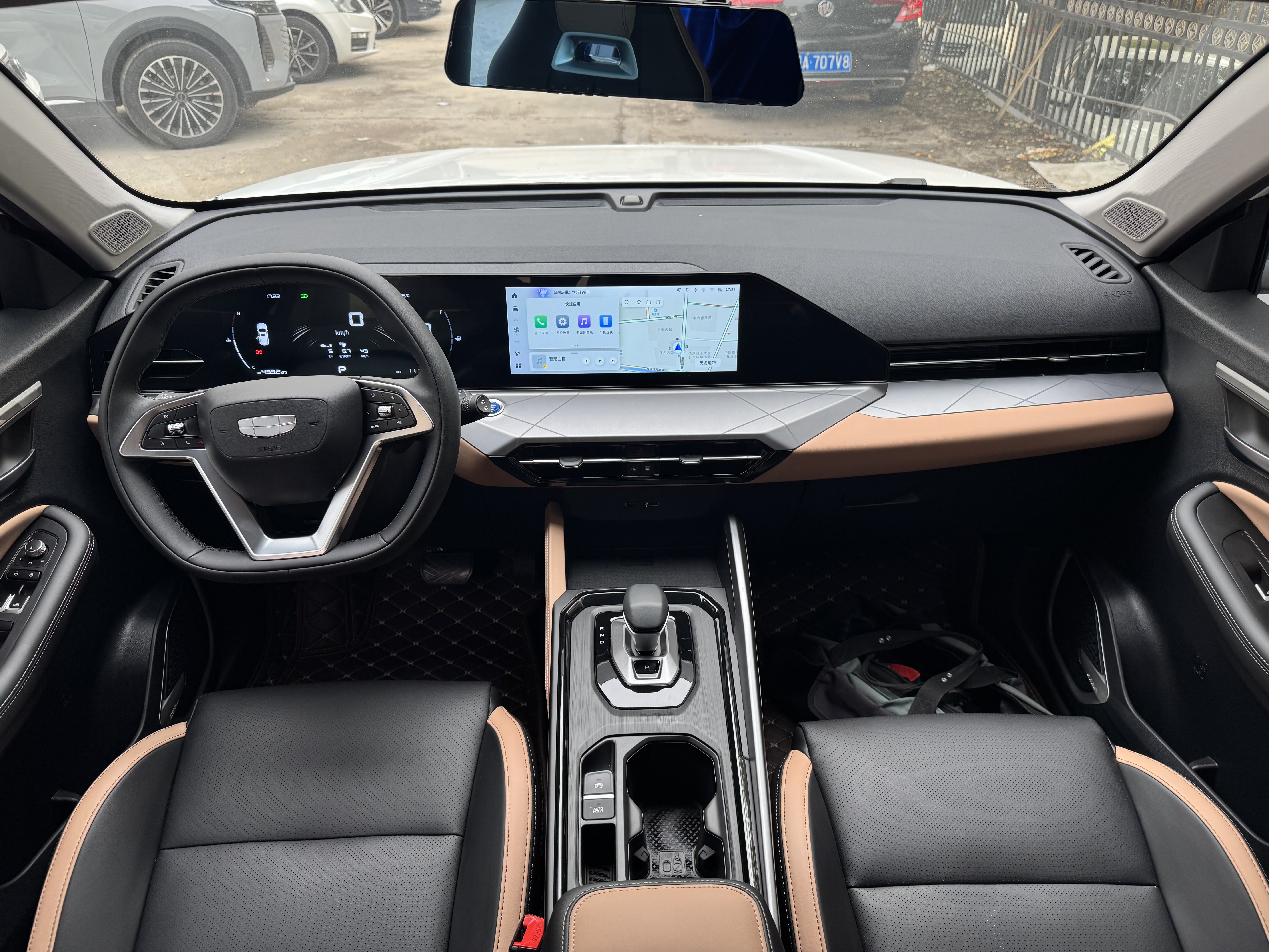 GEELY OkavangoPRO 2025 car image #6