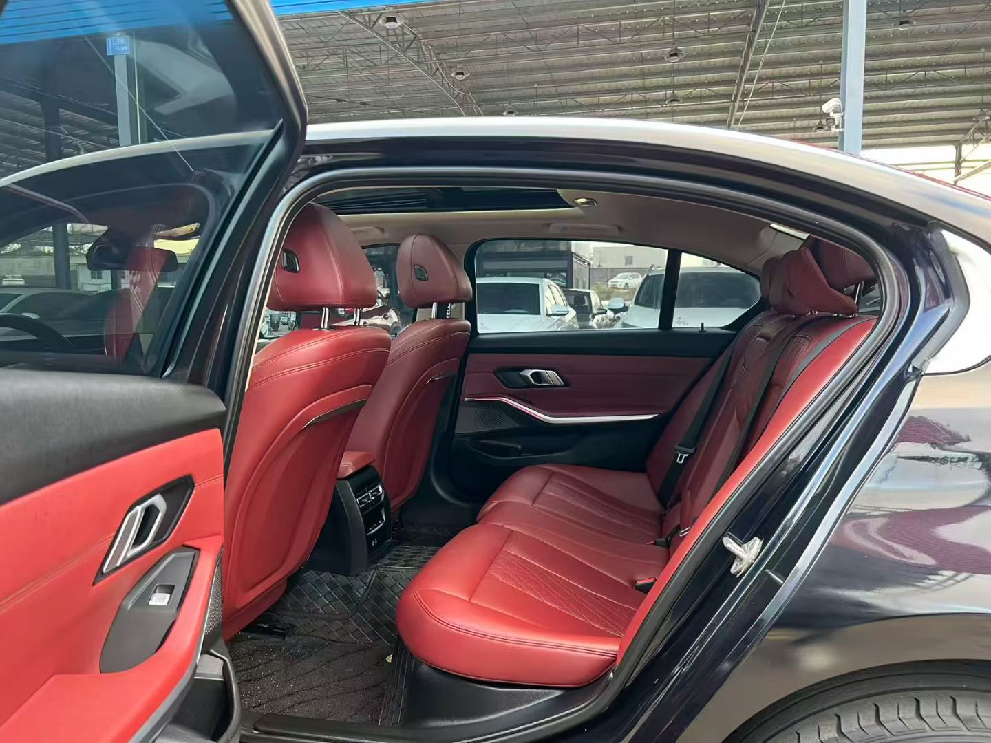 BMW i5 2024 car image #6