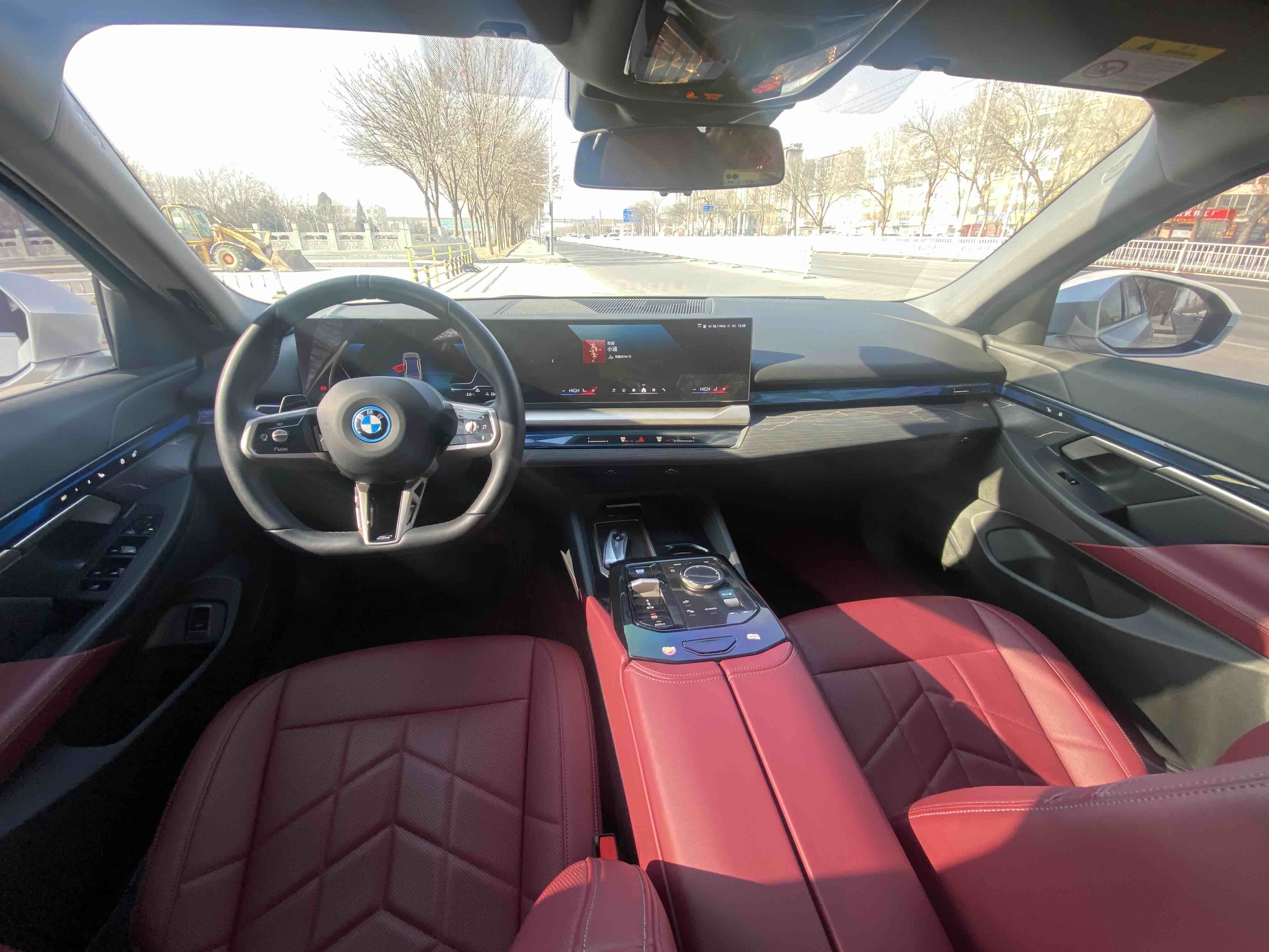 BMW i5 2024 car image #6
