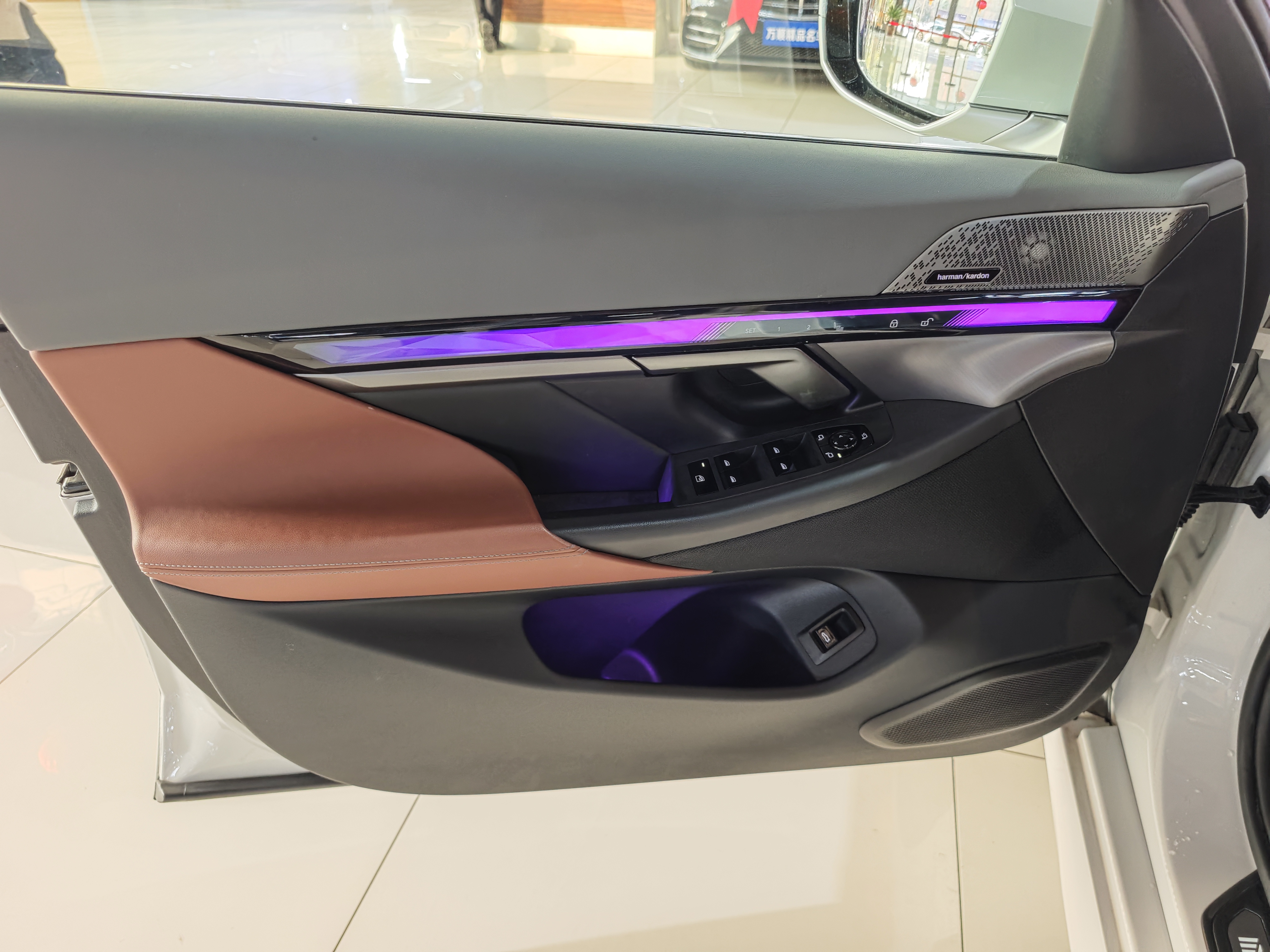 BMW i5 2025 car image #6