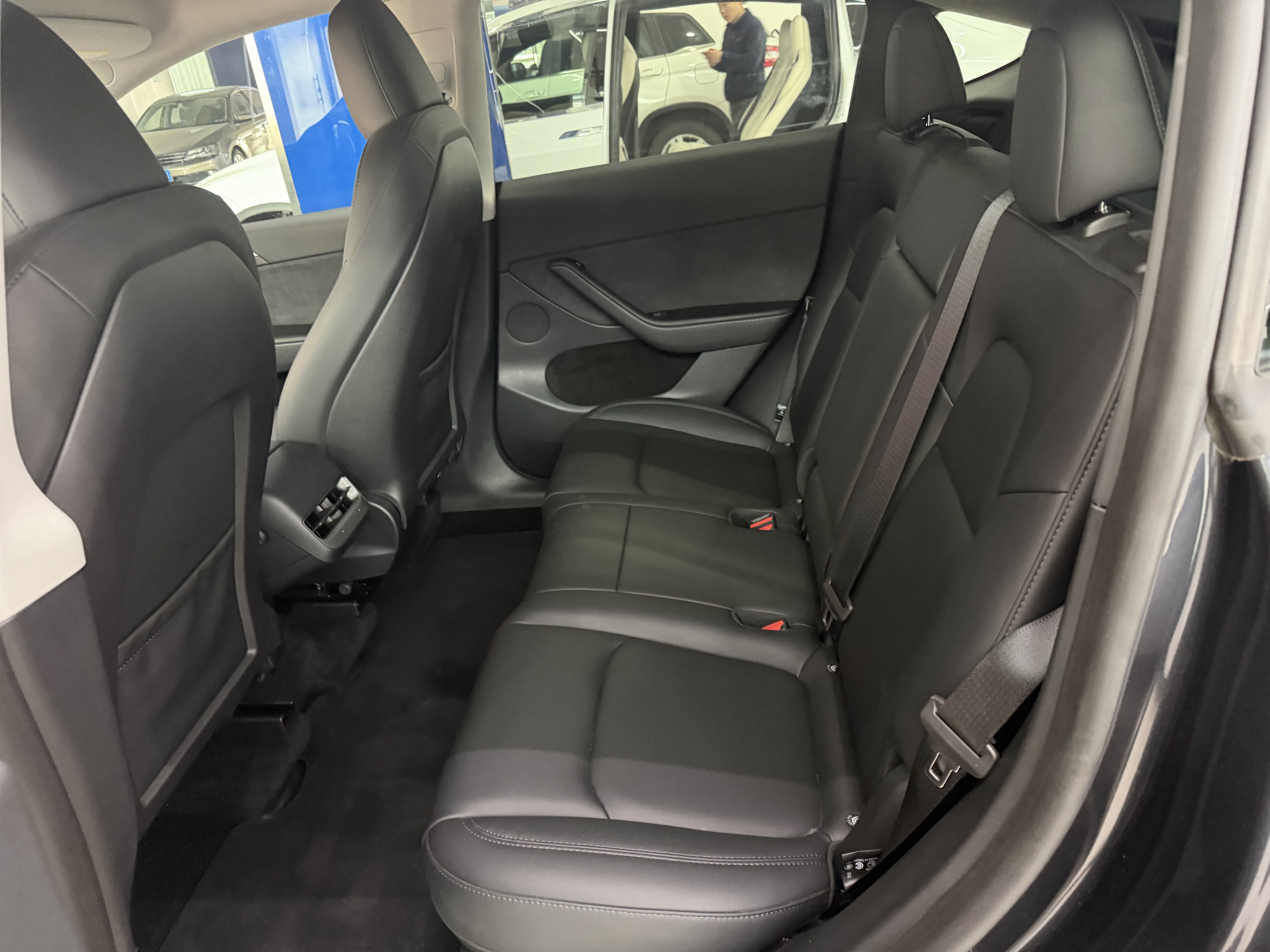 Tesla Model Y 2024 car image #6