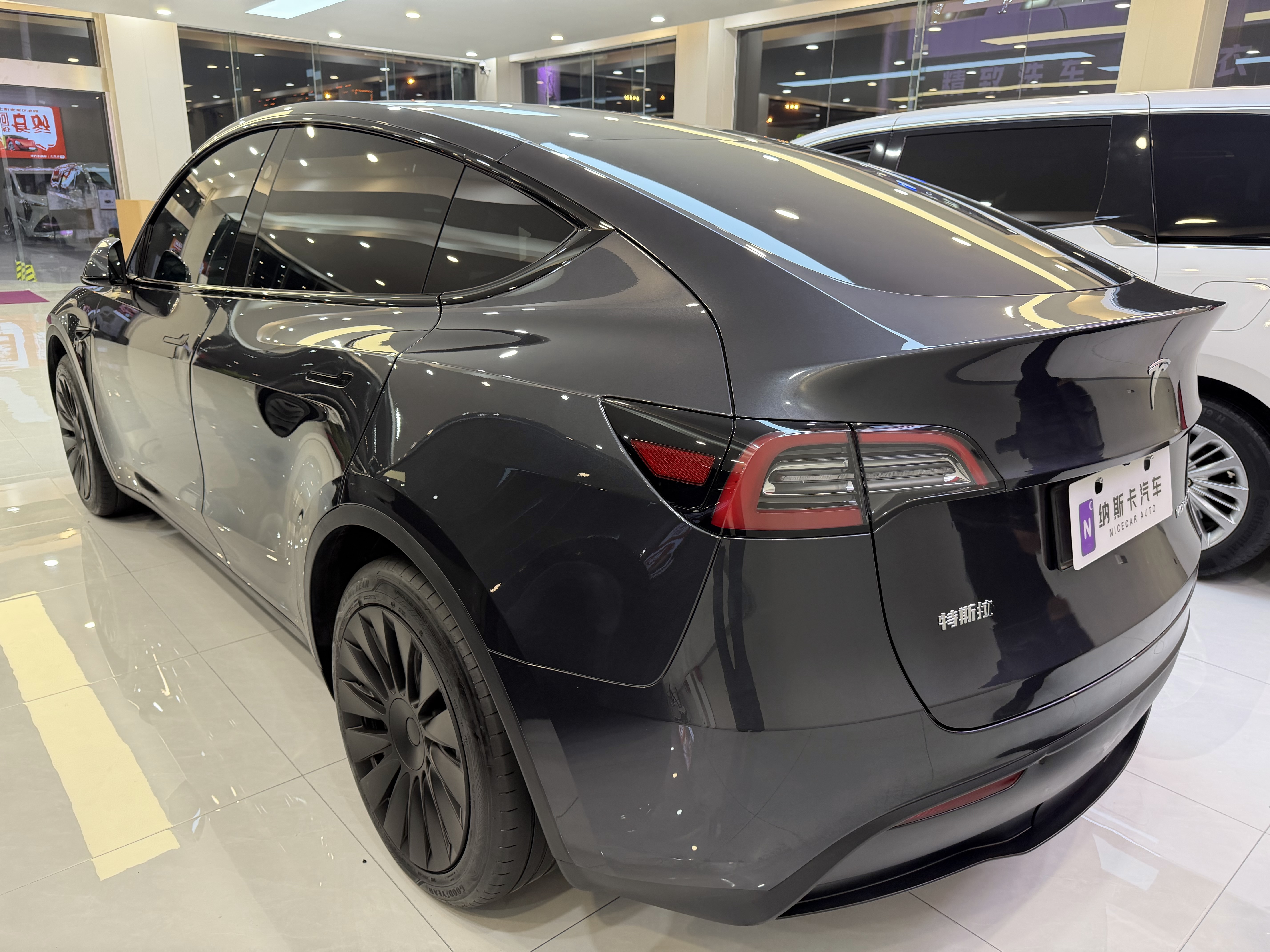 Tesla Model Y 2024 car image #6