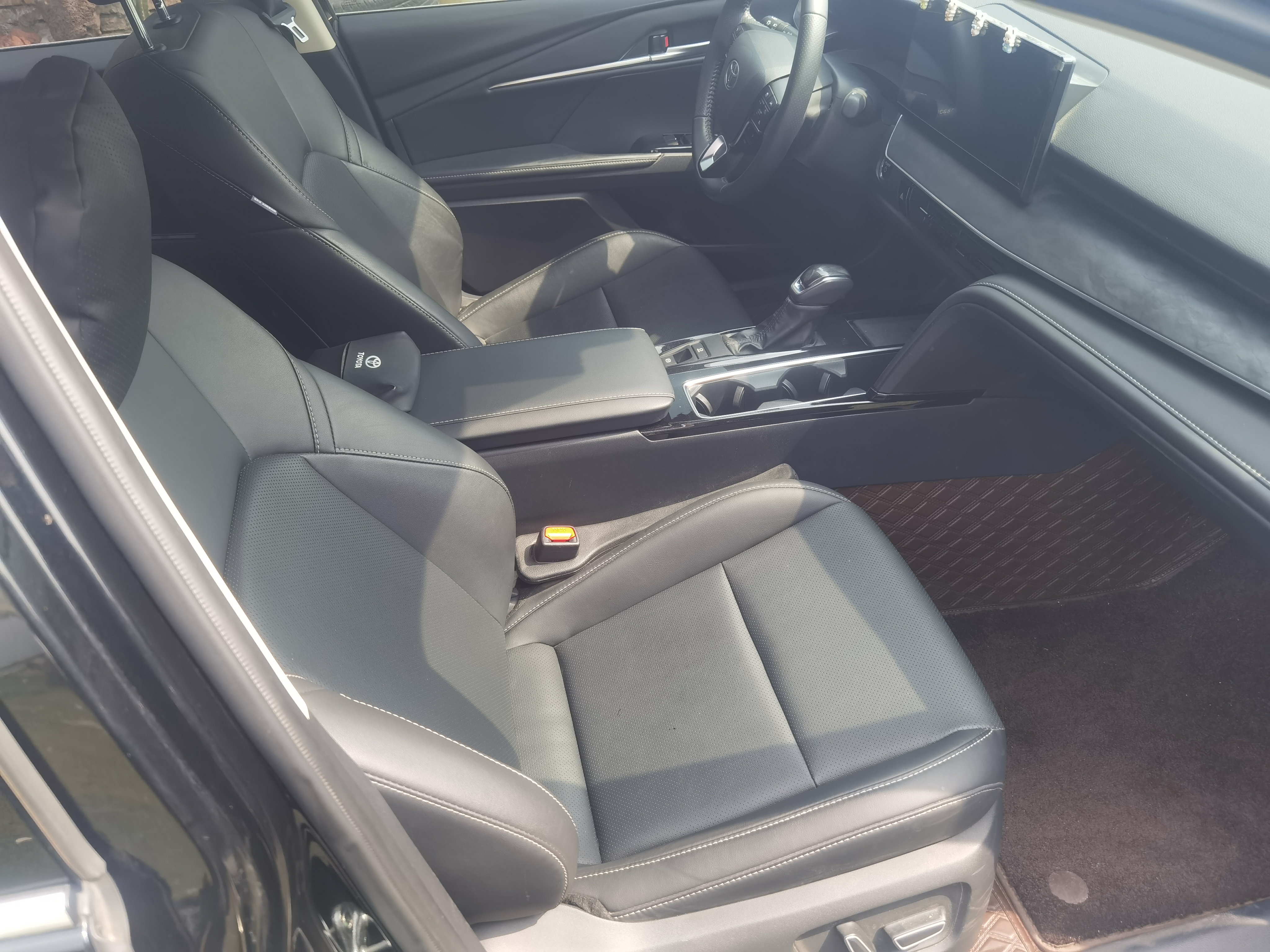 Toyota Camry 2024 car image #6