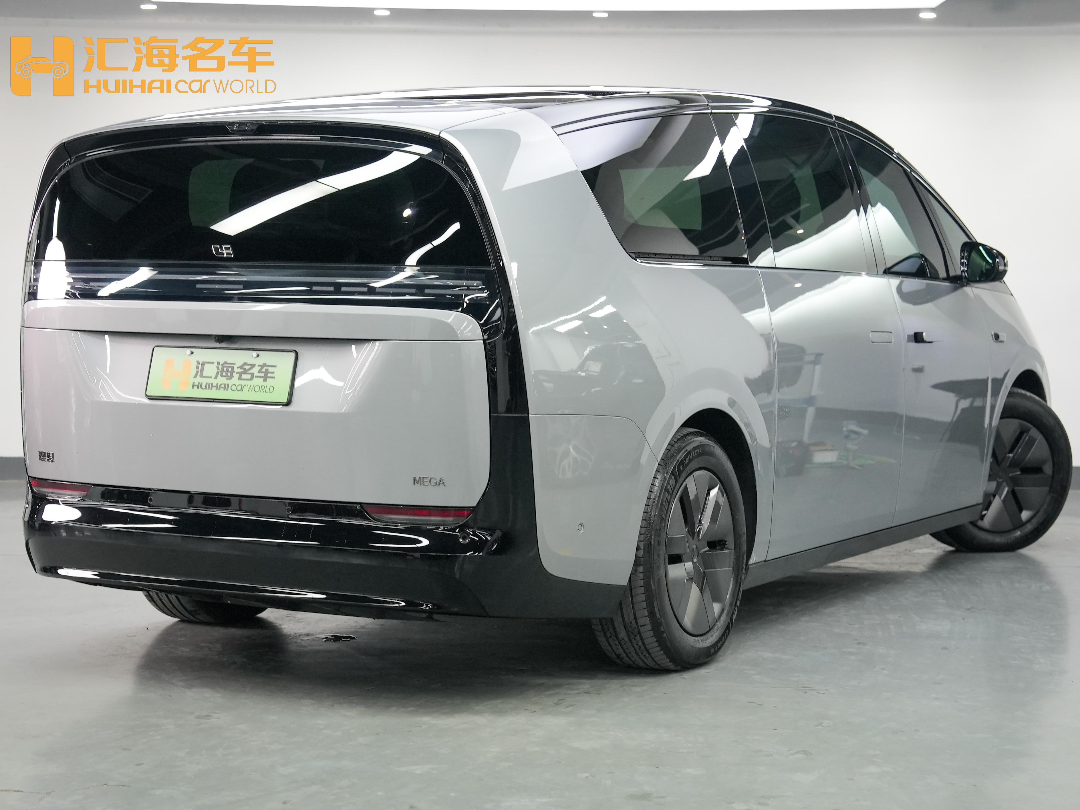 理想汽车 理想MEGA 2025 汽车图片 #6