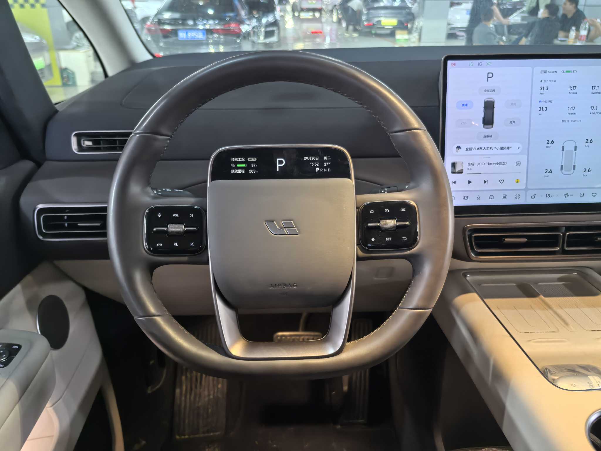 理想汽车 理想MEGA 2024 汽车图片 #6