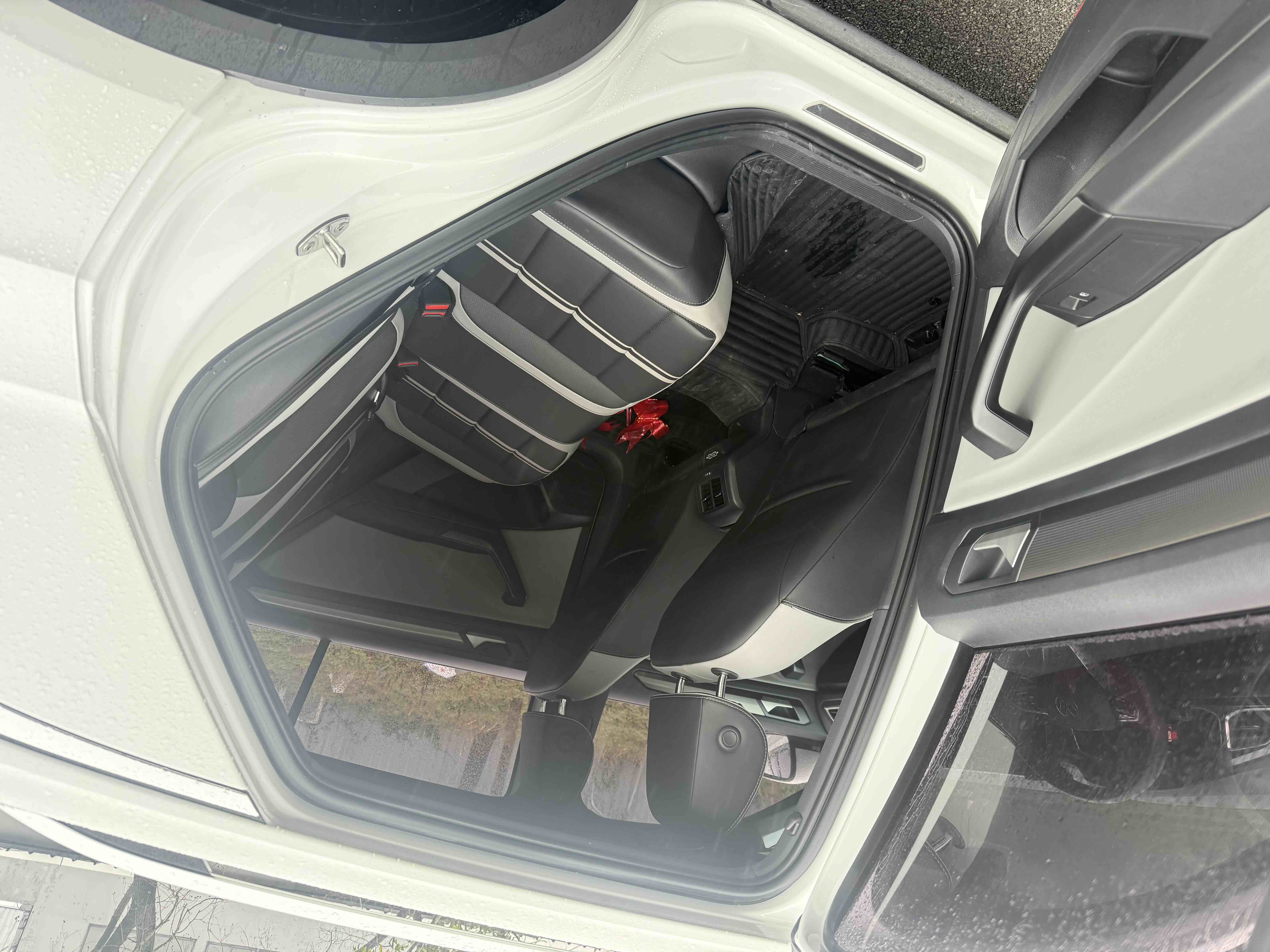 Volkswagen T-Roc 2024 #6 Volkswagen T-Roc 2024 car image #6