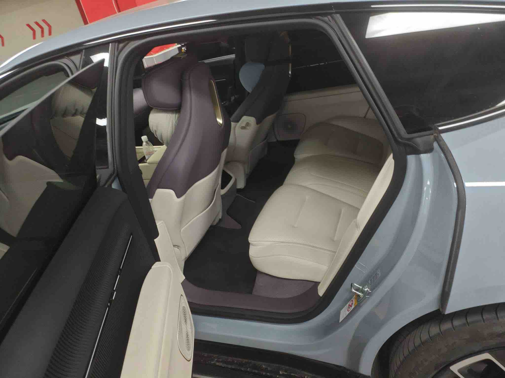 阿维塔 阿维塔12 2024 汽车图片 #6