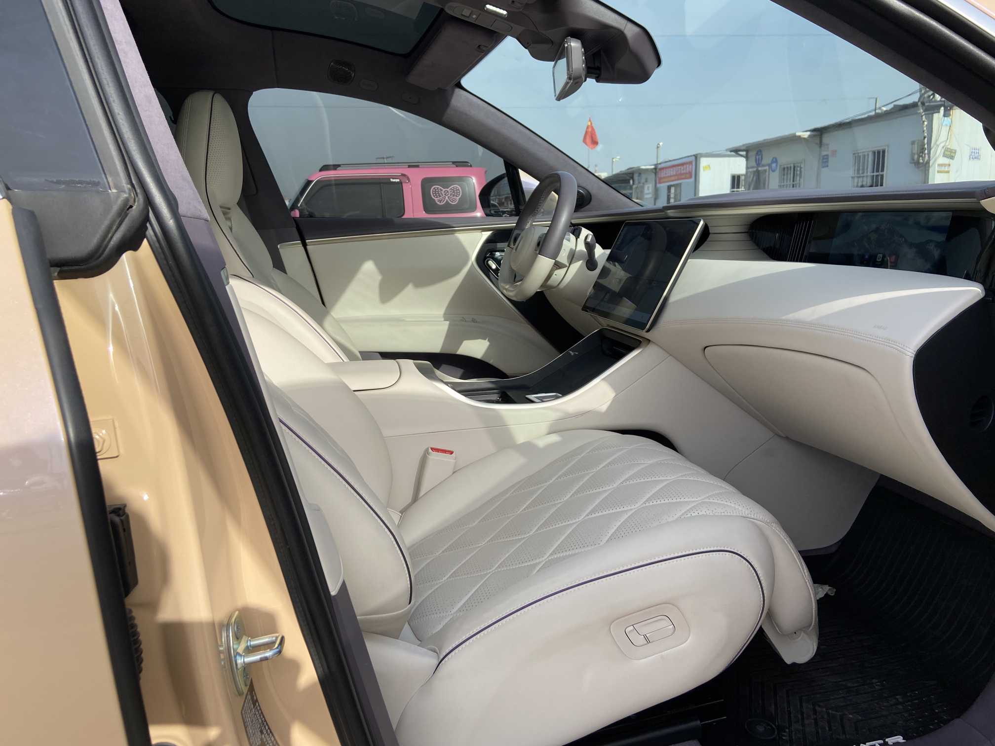 Avatr 11 2024 imagem de carro #6