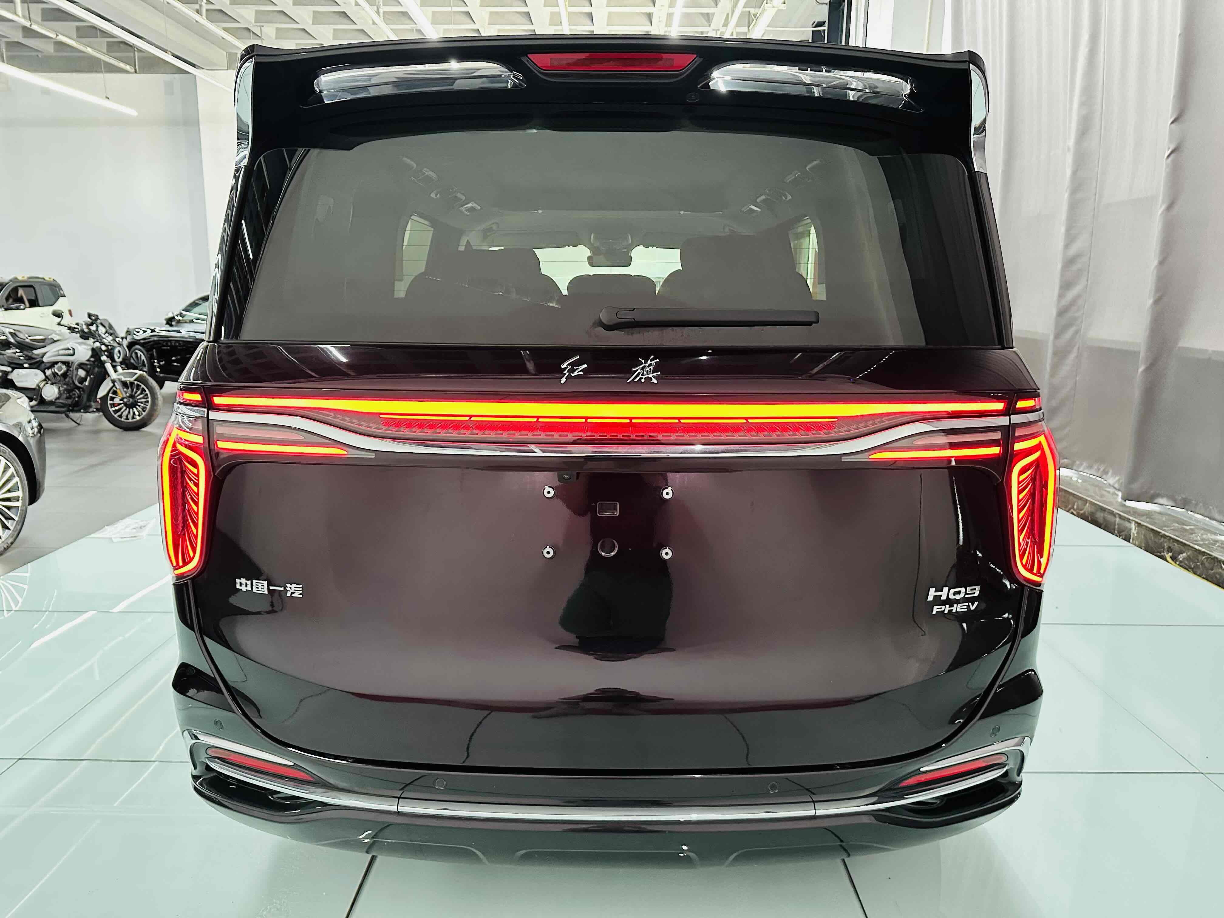 HongQi HQ9 PHEV 2024 #6 HongQi HQ9 PHEV 2024 car image #6
