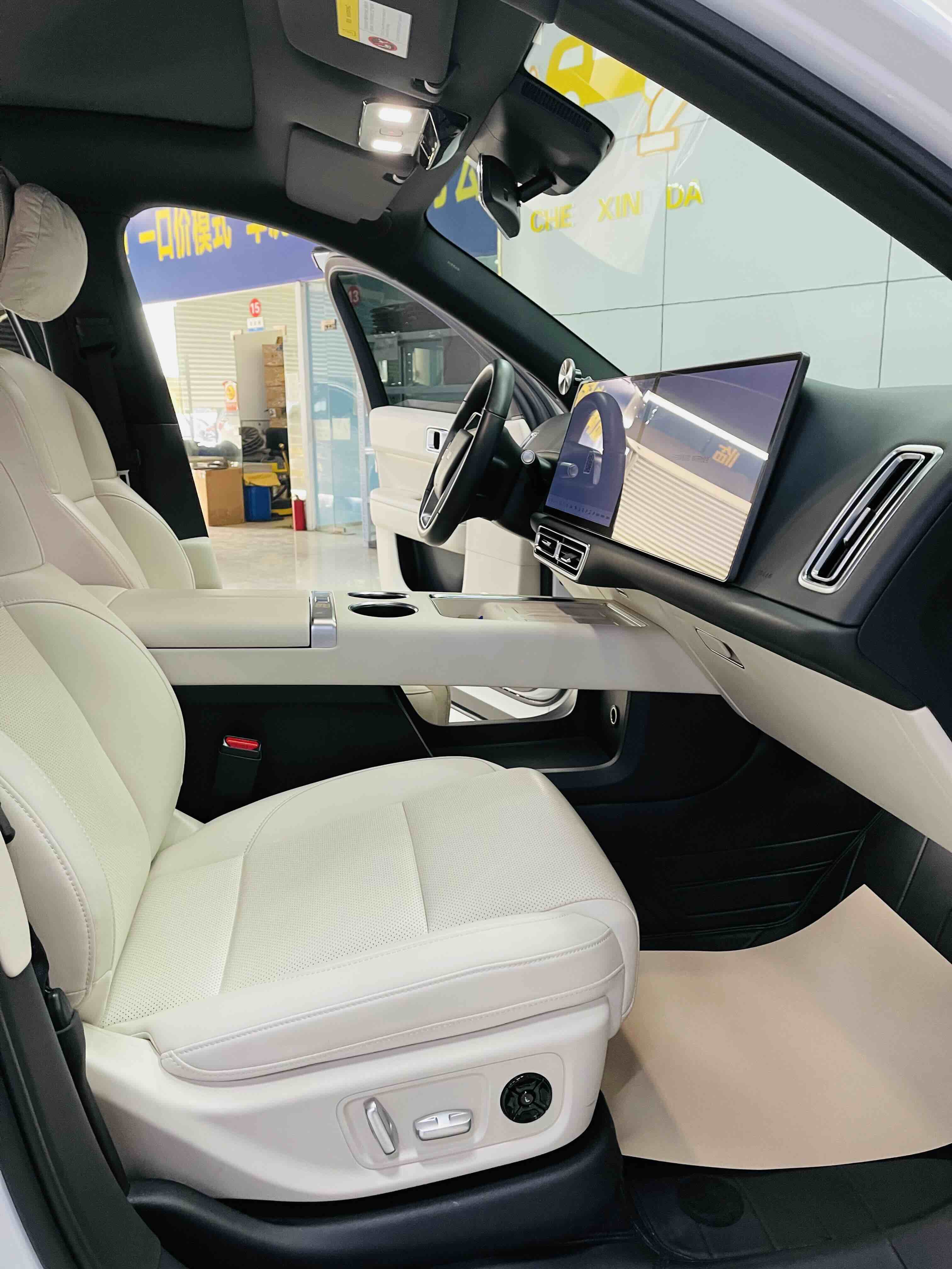 Li L6 2024 imagen de coche #6