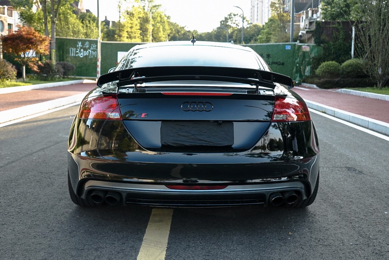 Audi TTS 2011 car image #6