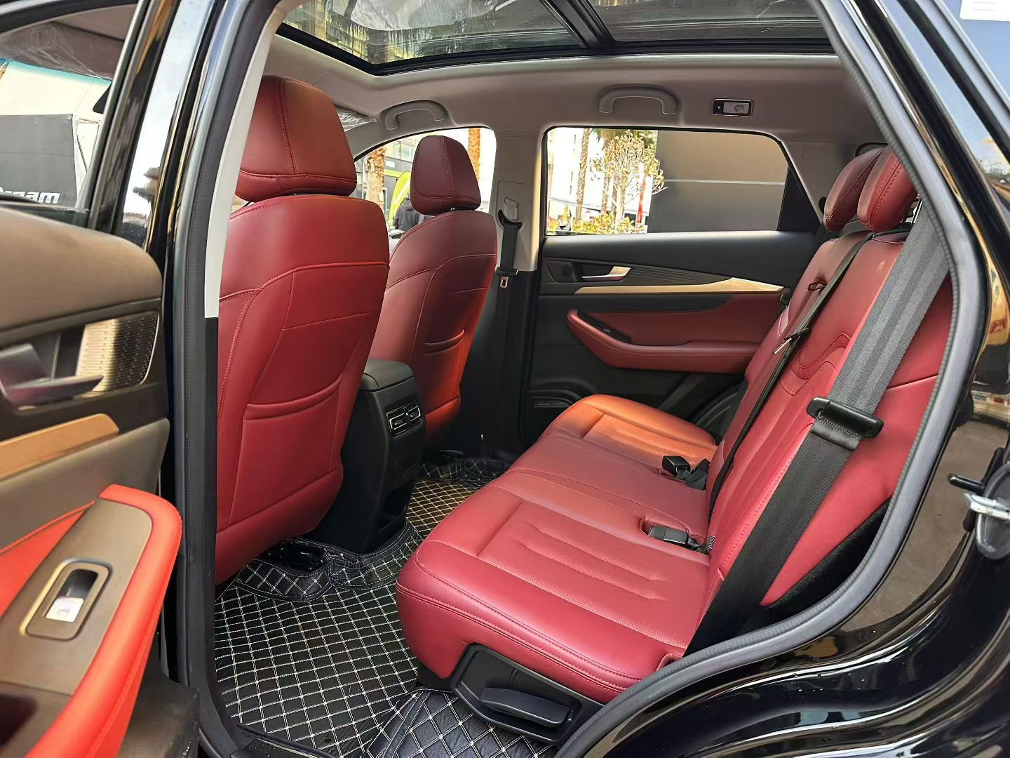 Jetour X70 2024 car image #6