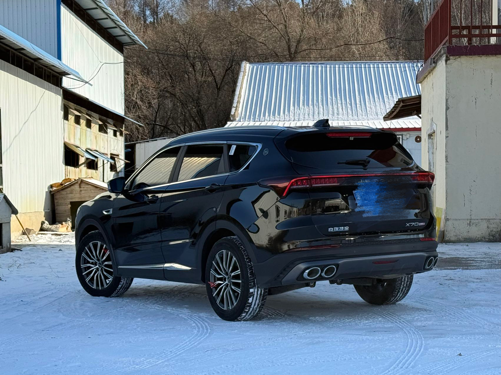 X70 PLUS 2024 car image #6
