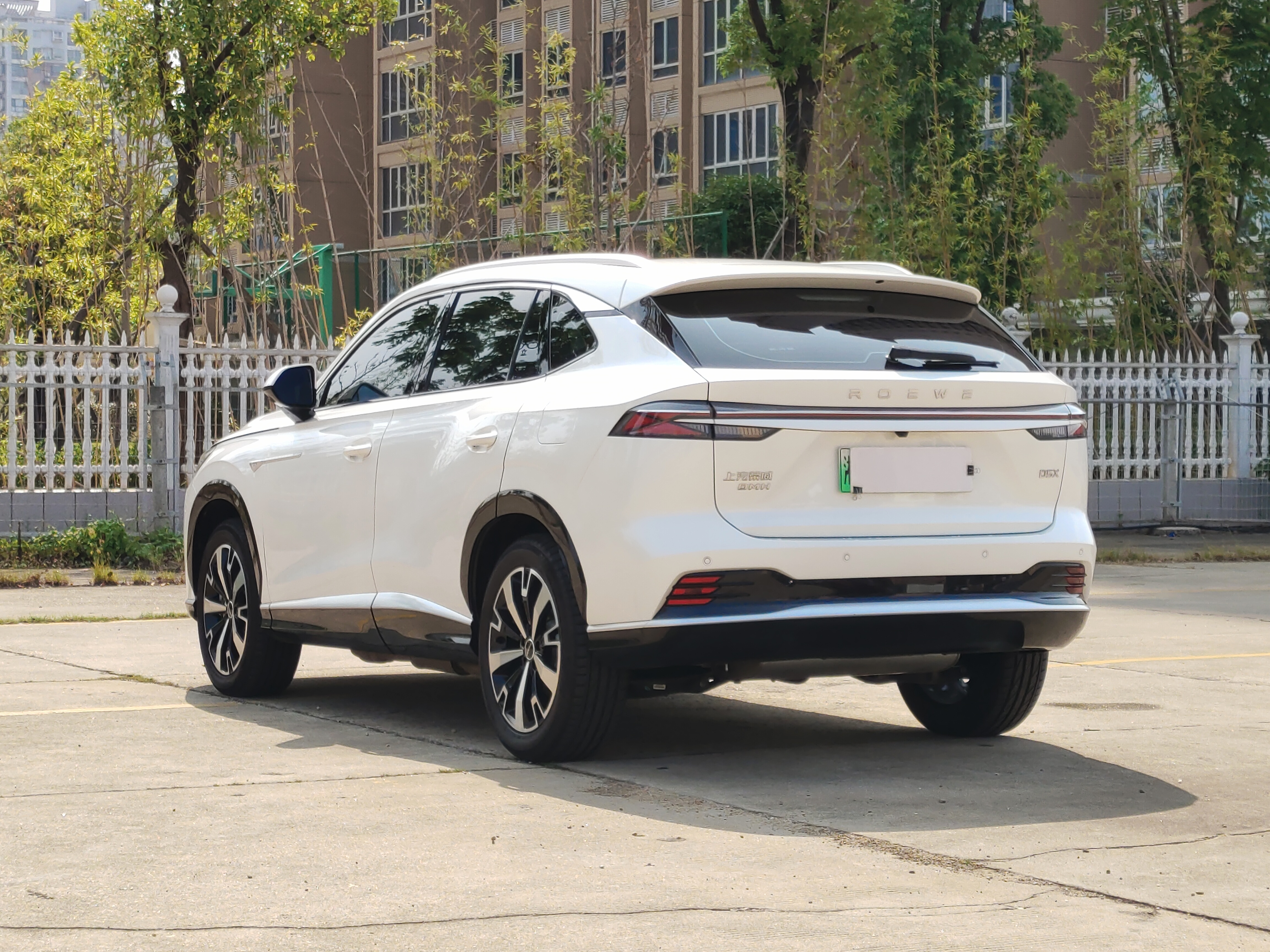 Roewe D5X DMH 2024 car image #6