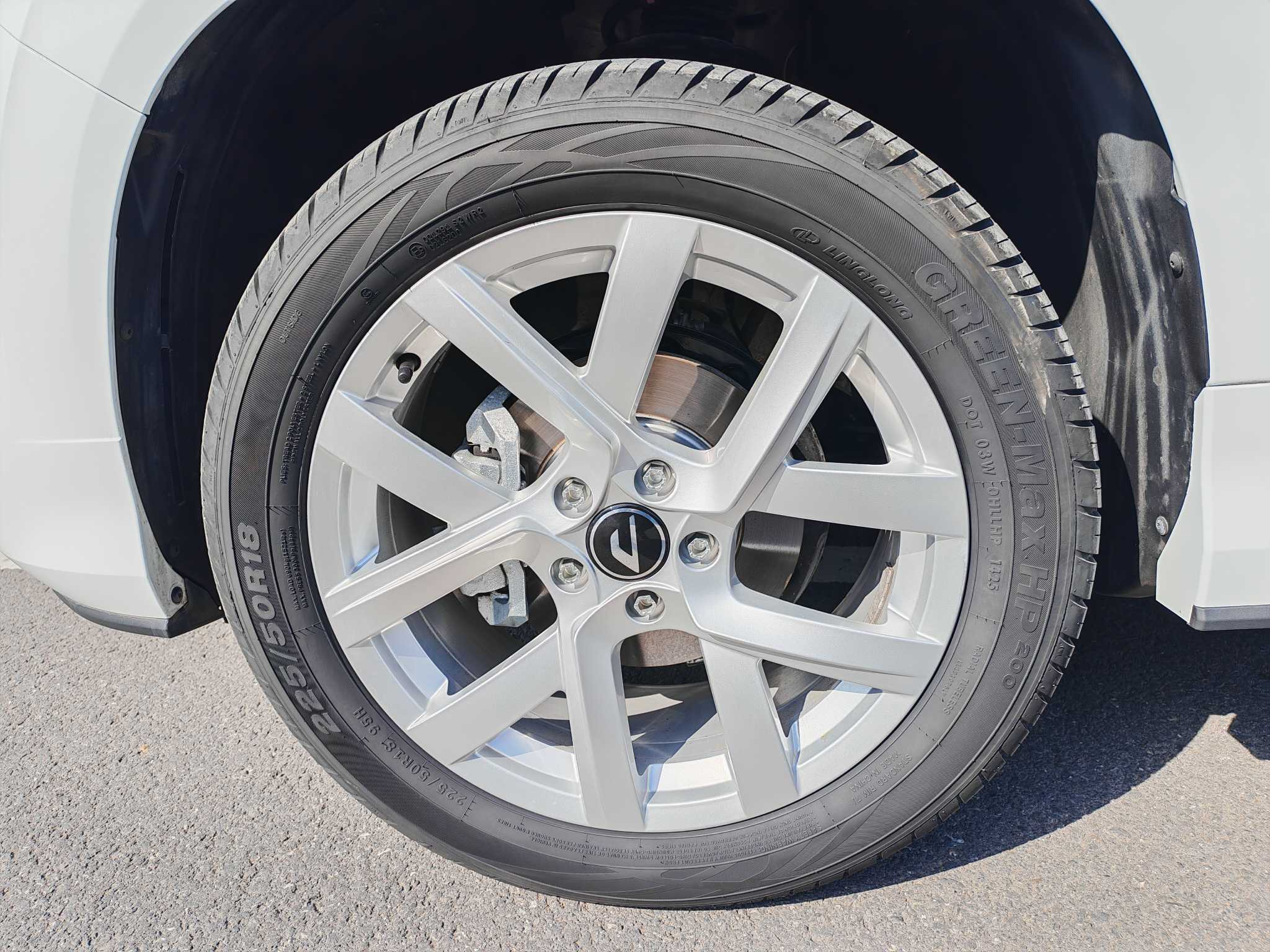 VS5 2025 car image #6