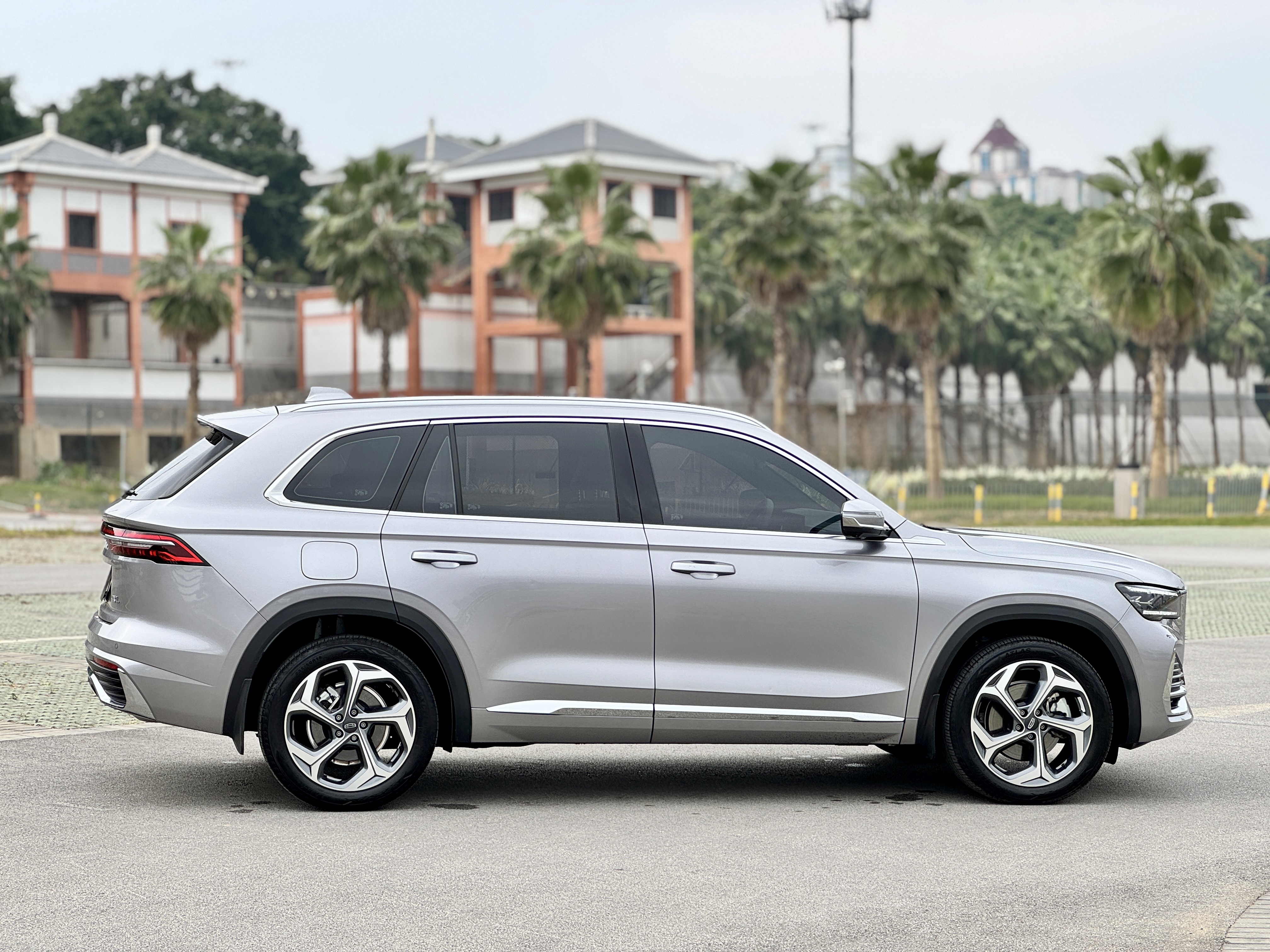 GEELY Monjaro 2024 car image #6