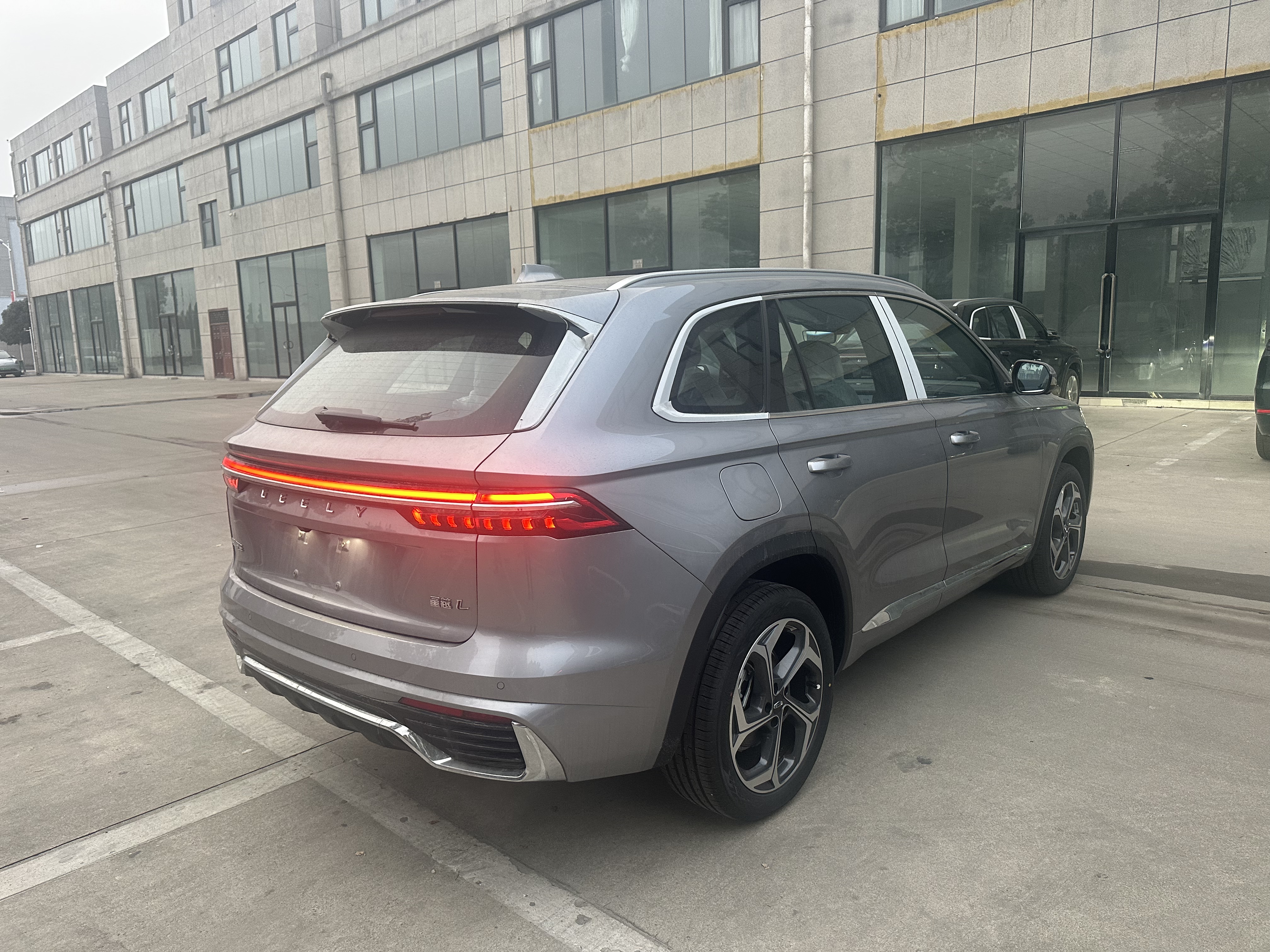 GEELY Monjaro 2025 car image #6