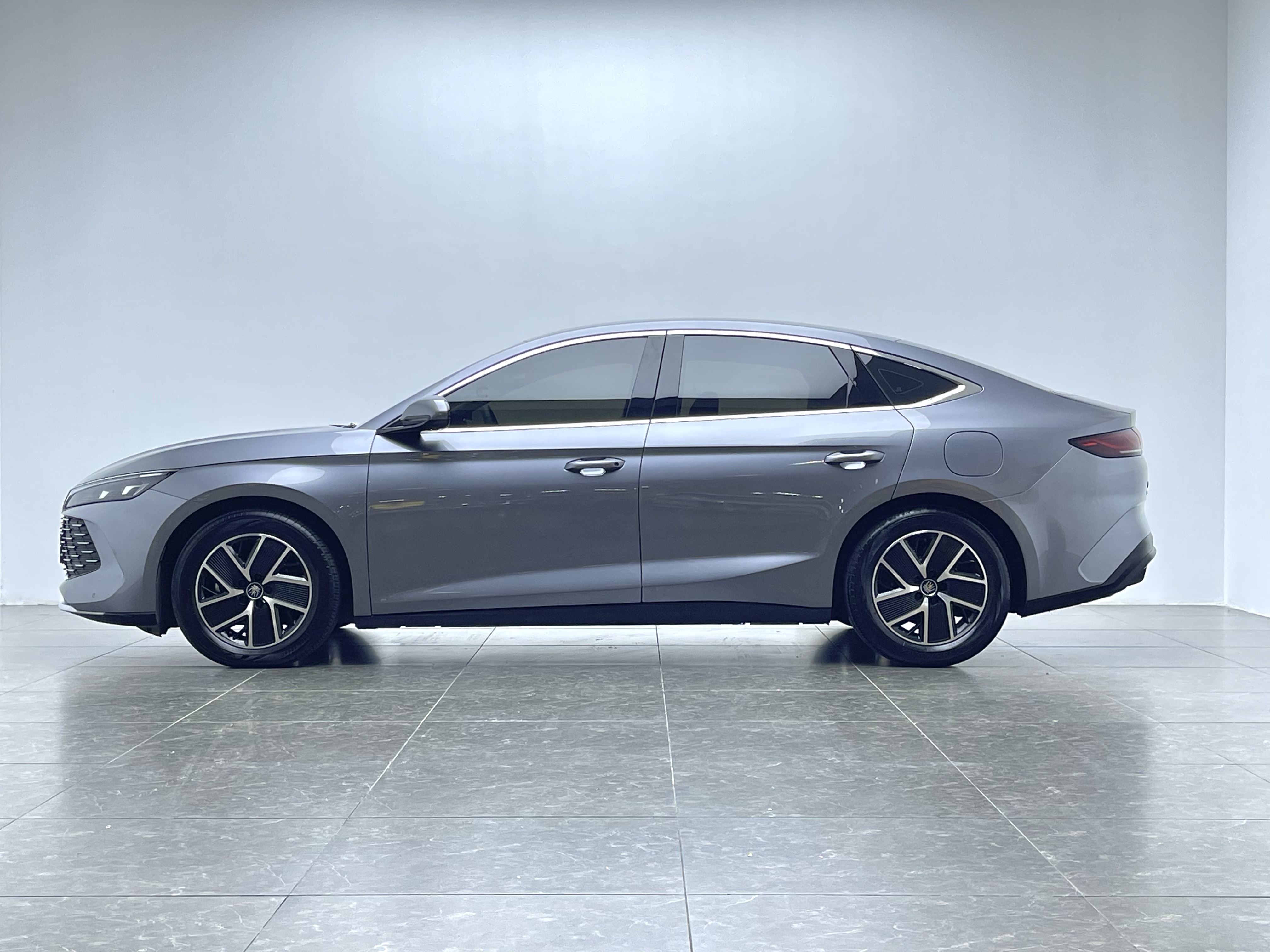 BYD Qin L 2024 #6 BYD Qin L 2024 immagine di auto #6