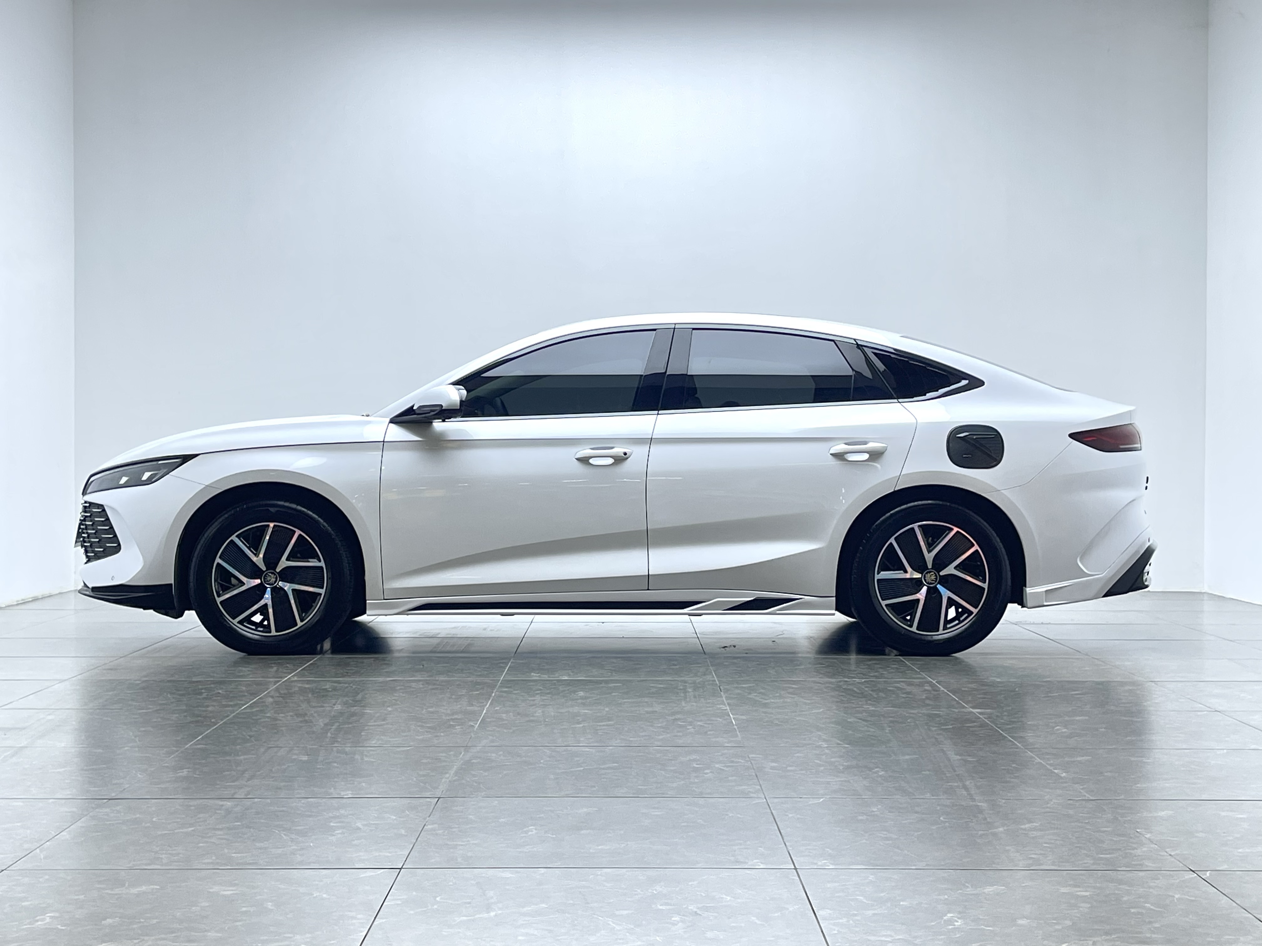 BYD Qin L 2024 #6 BYD Qin L 2024 immagine di auto #6