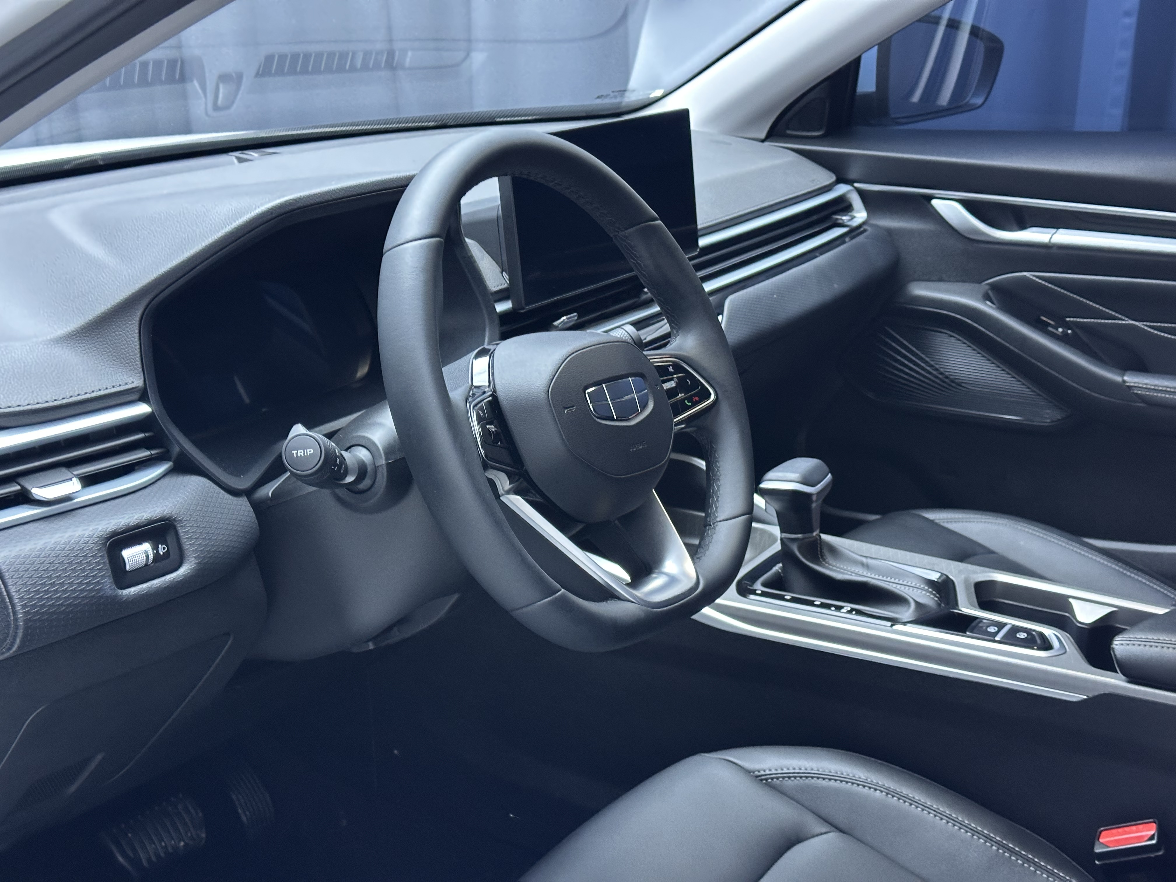 Emgrand 2024 #6 Emgrand 2024 car image #6