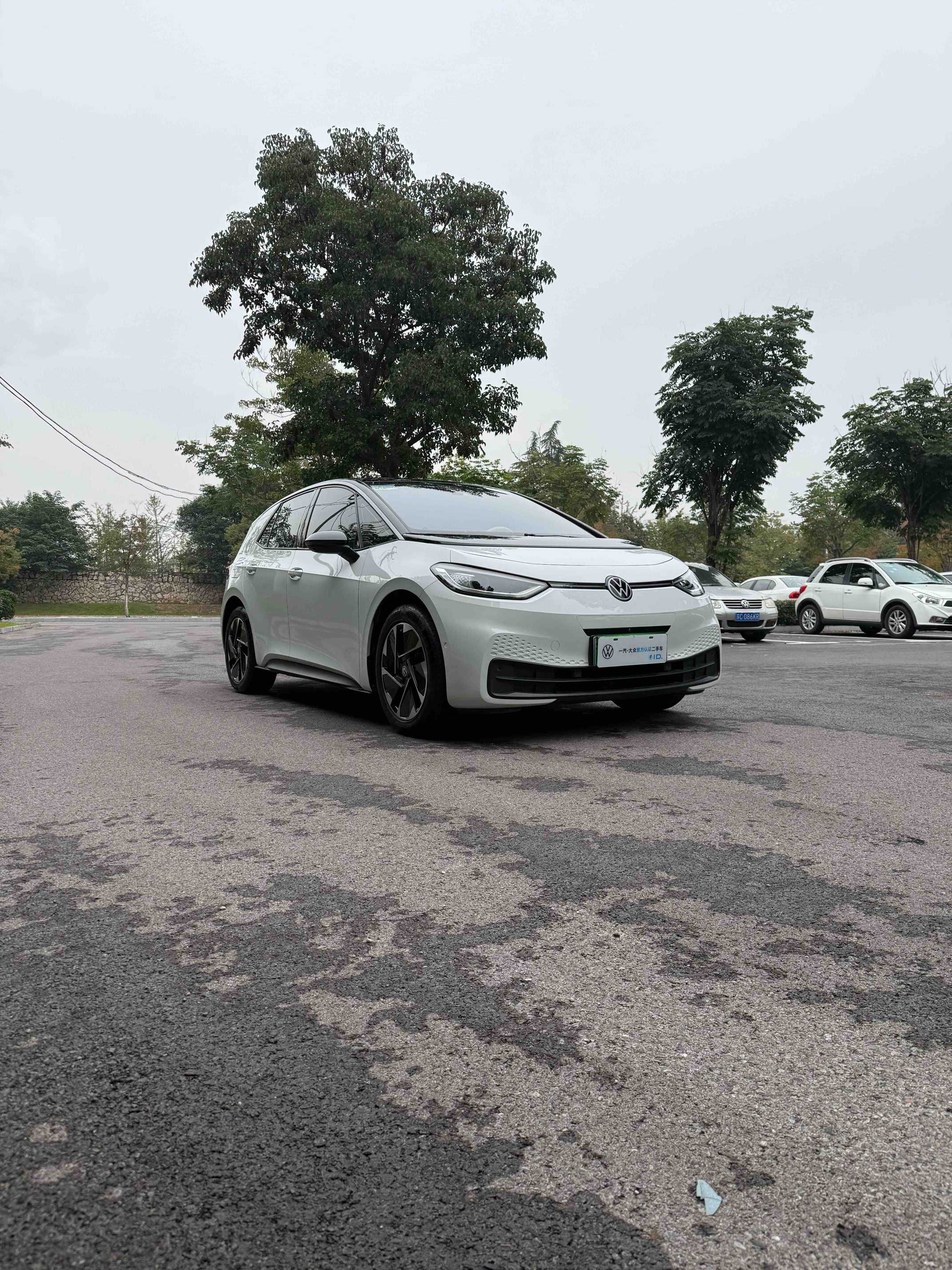 Volkswagen ID.3 2025 immagine di auto #6