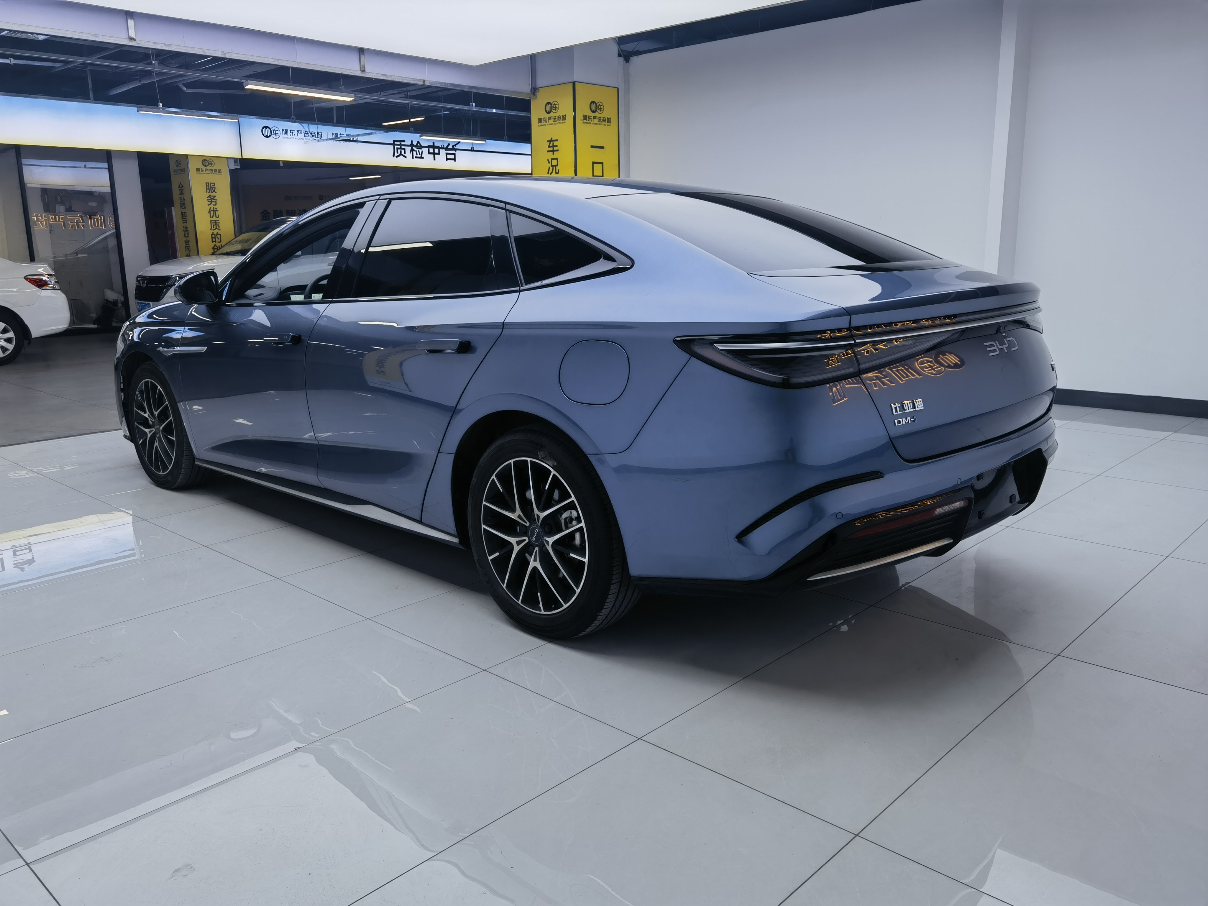 BYD Seal 07 DM-i 2024 صورة سيارة #6