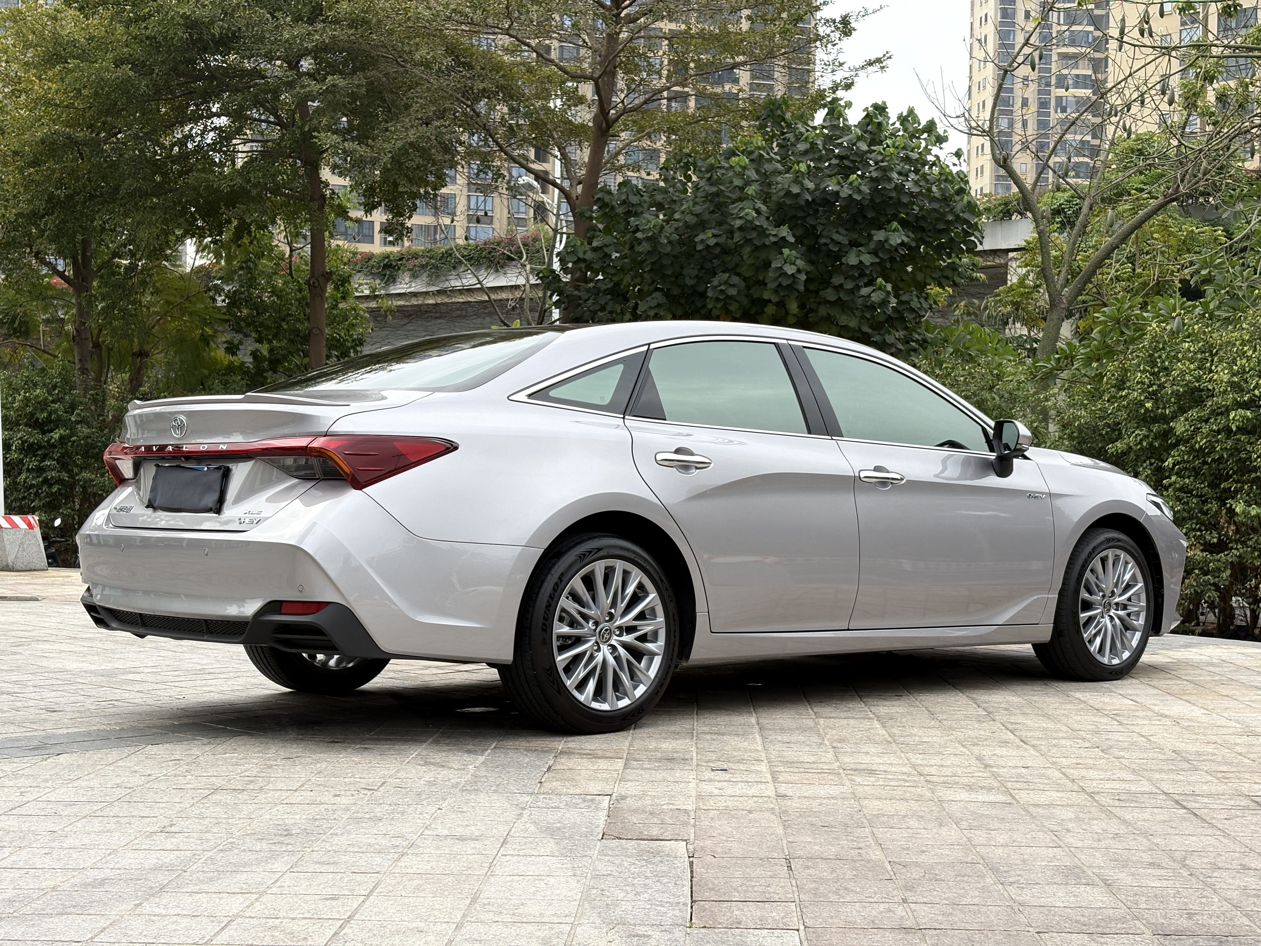 Toyota Avalon 2025 car image #6