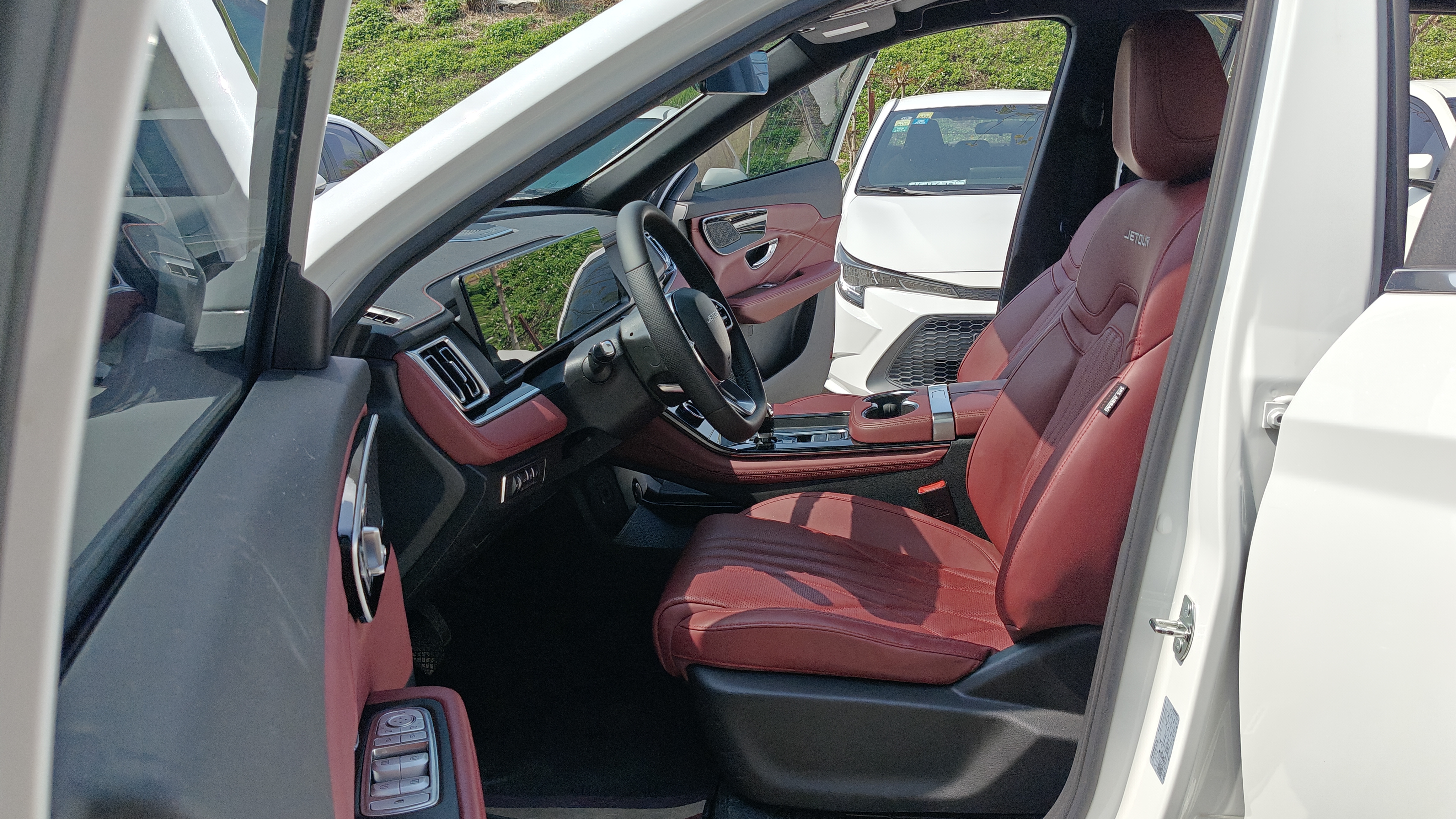 Jetour X70 PLUS 2025 #6 Jetour X70 PLUS 2025 car image #6