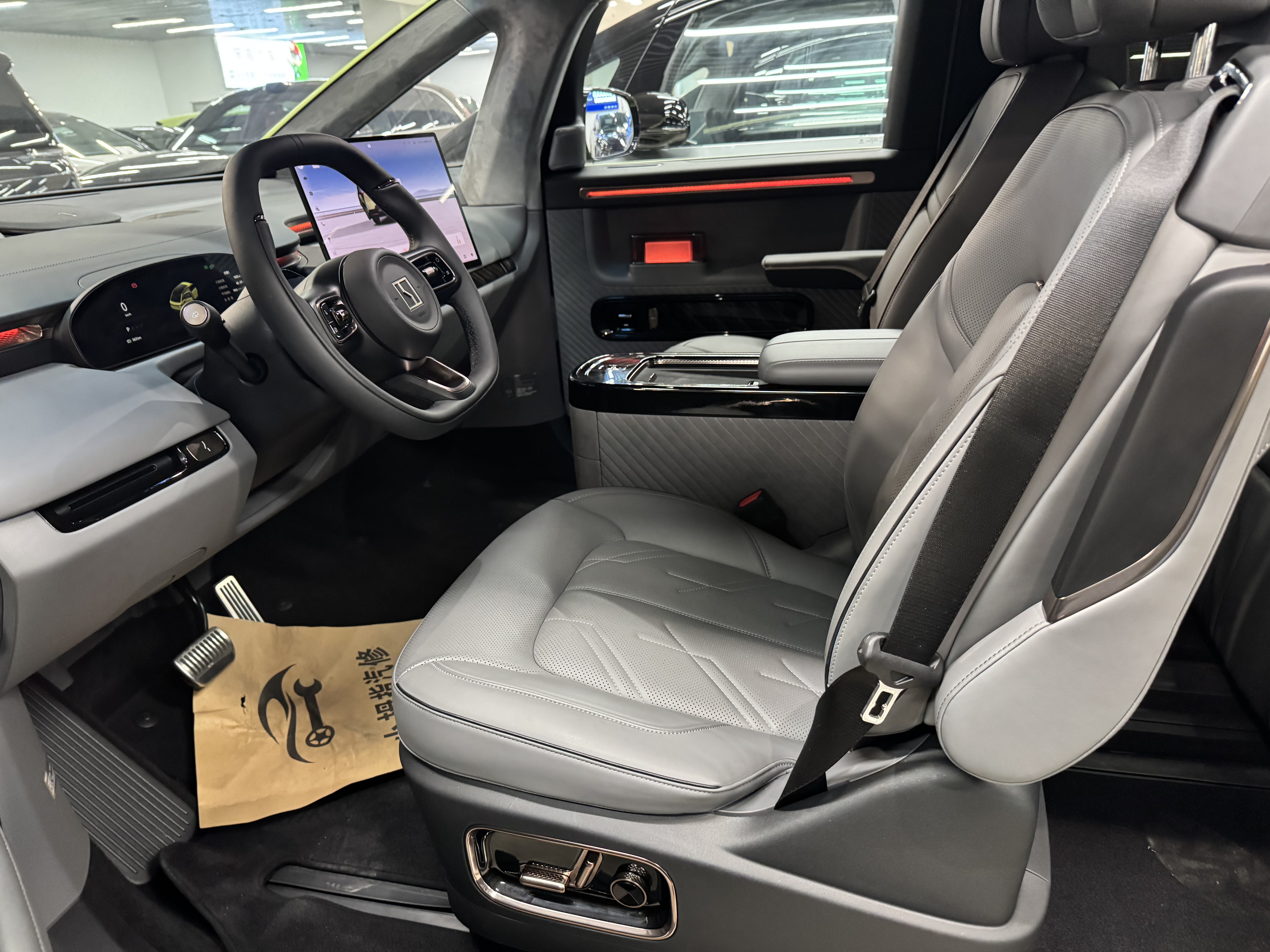 Zeekr MIX 2024 صورة سيارة #6