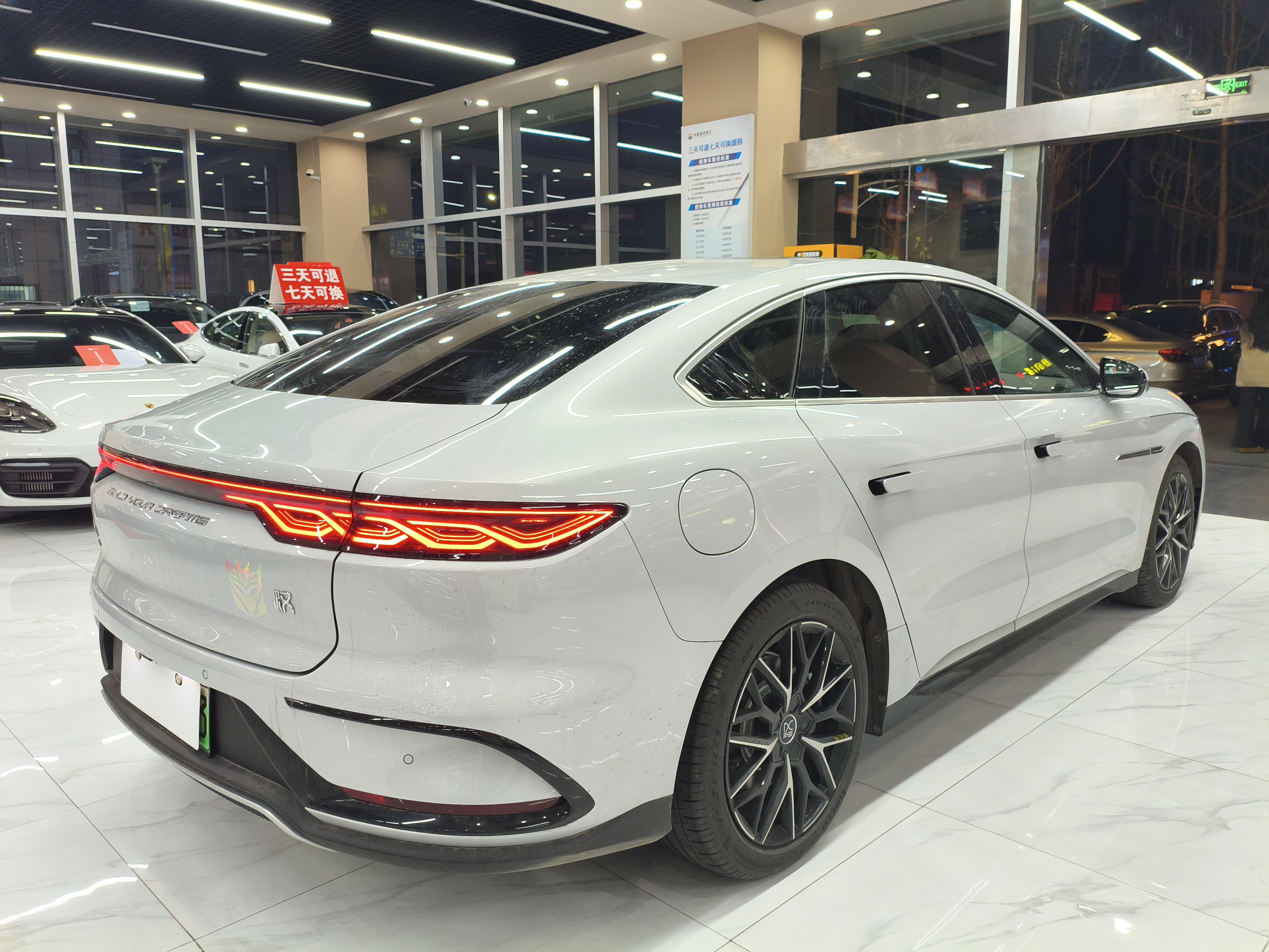 BYD Han 2024 car image #6