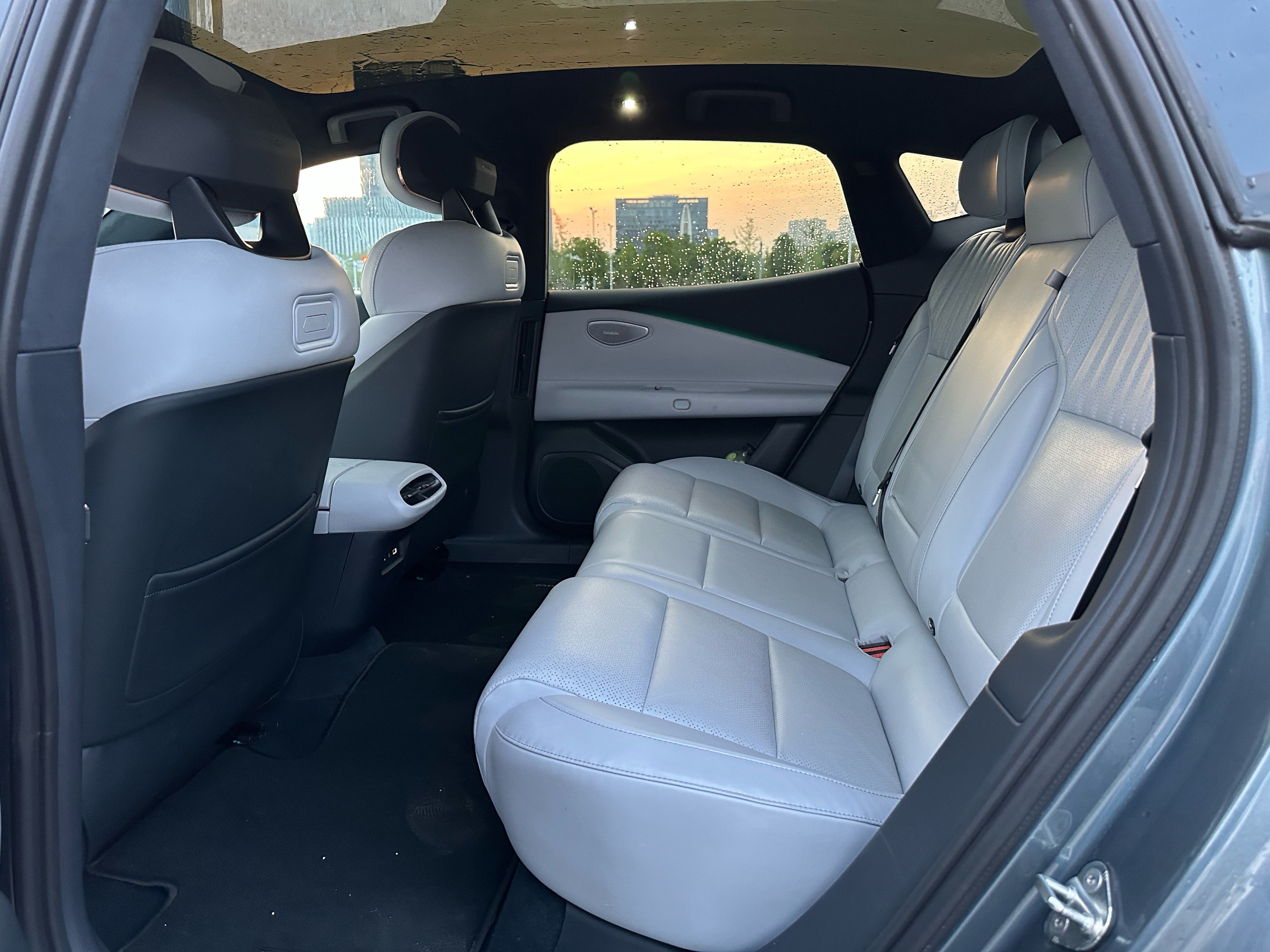 Lynk & Co 2024 car image #6