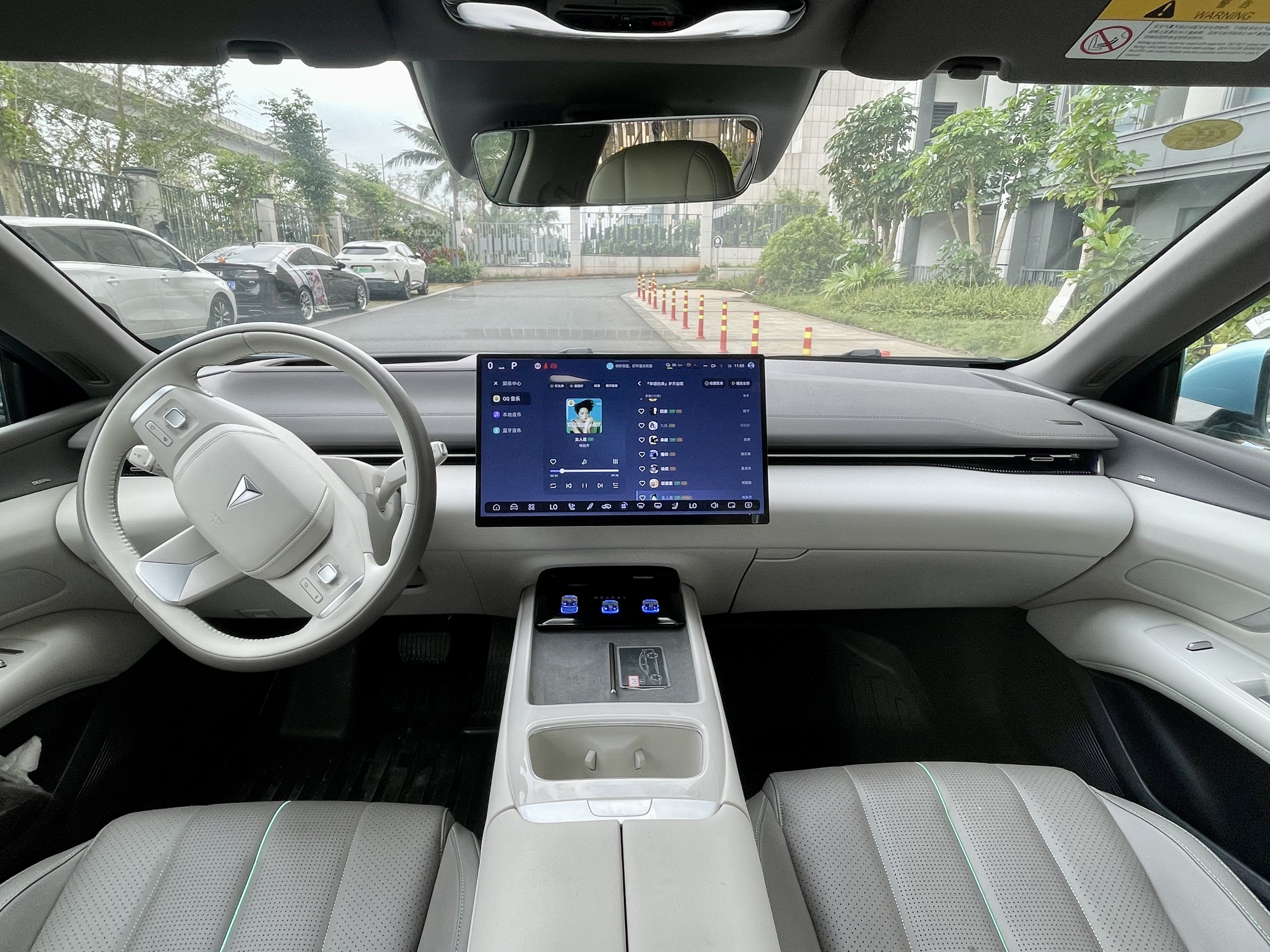 Deepal L07 2024 image de voiture #6