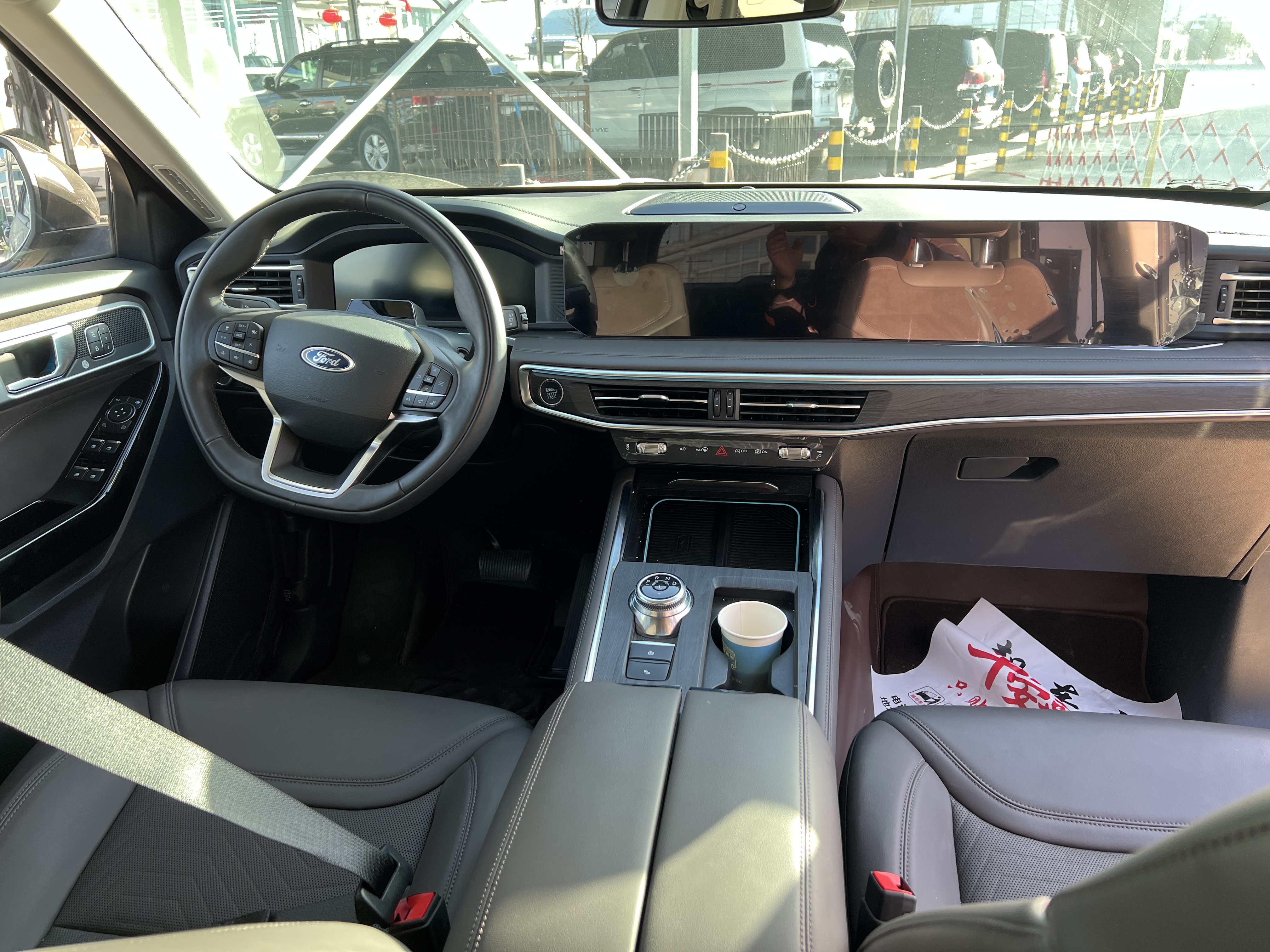 Ford Explorer 2025 car image #6