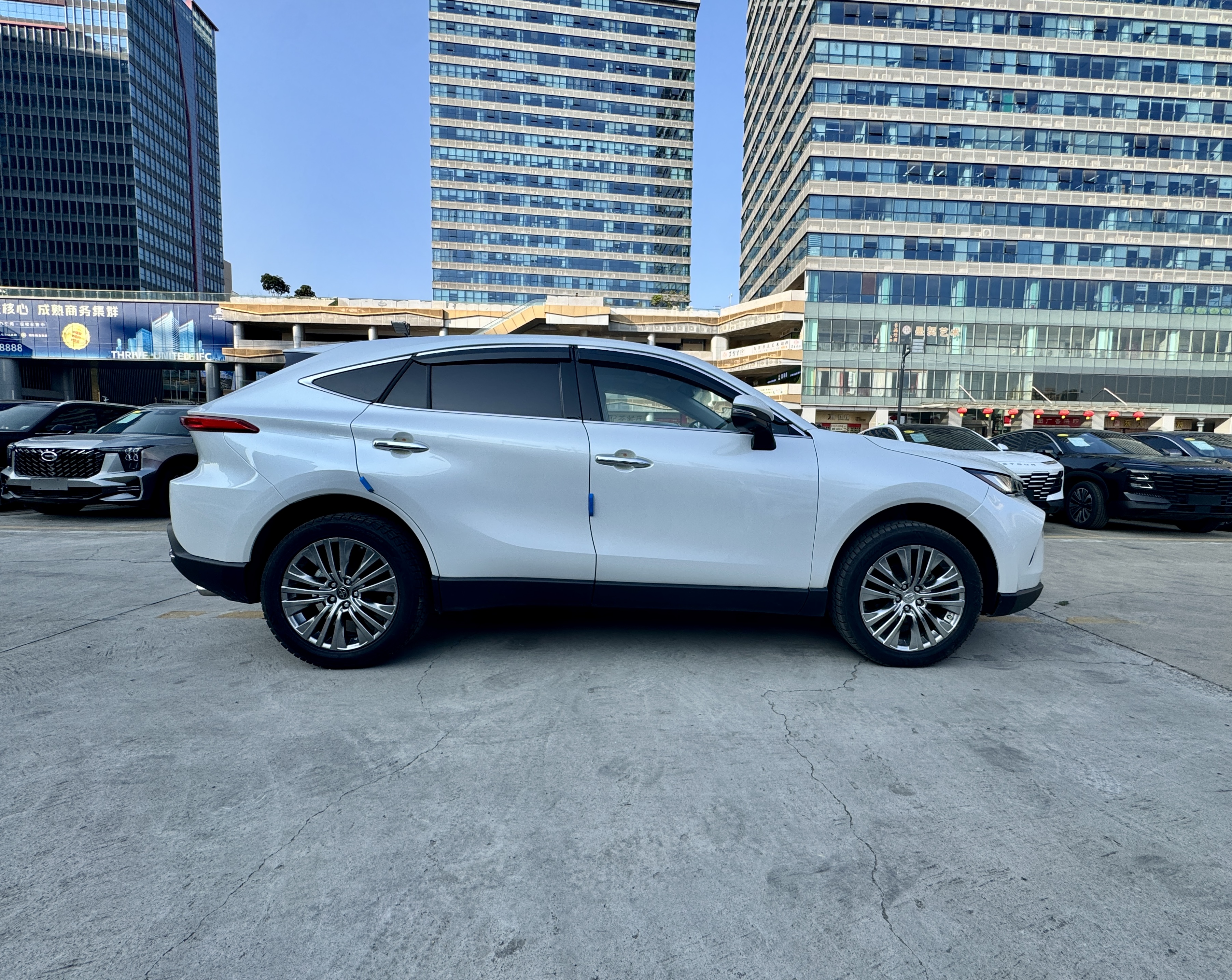 Toyota Harrier 2024 immagine di auto #6