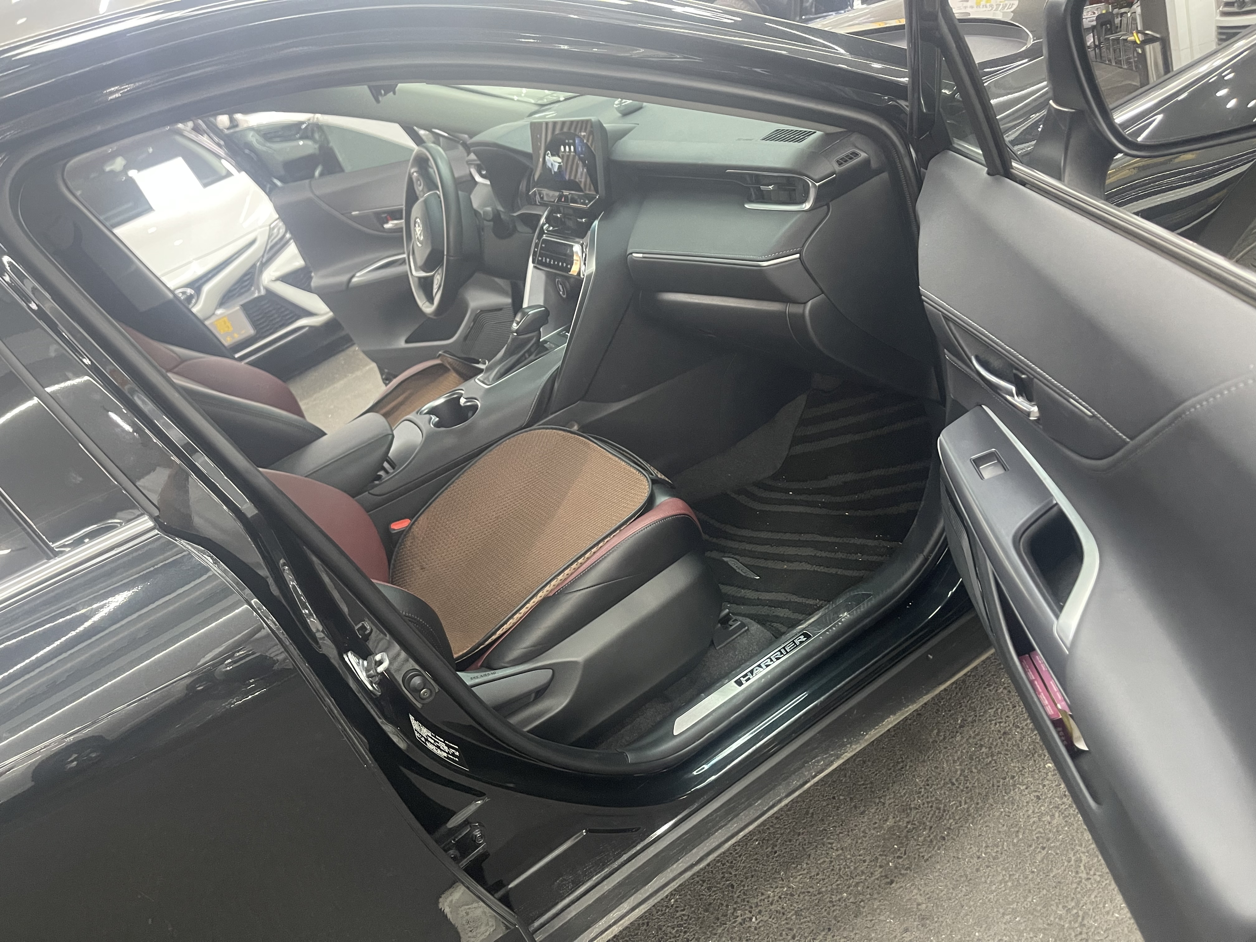 Toyota Harrier 2024 car image #6