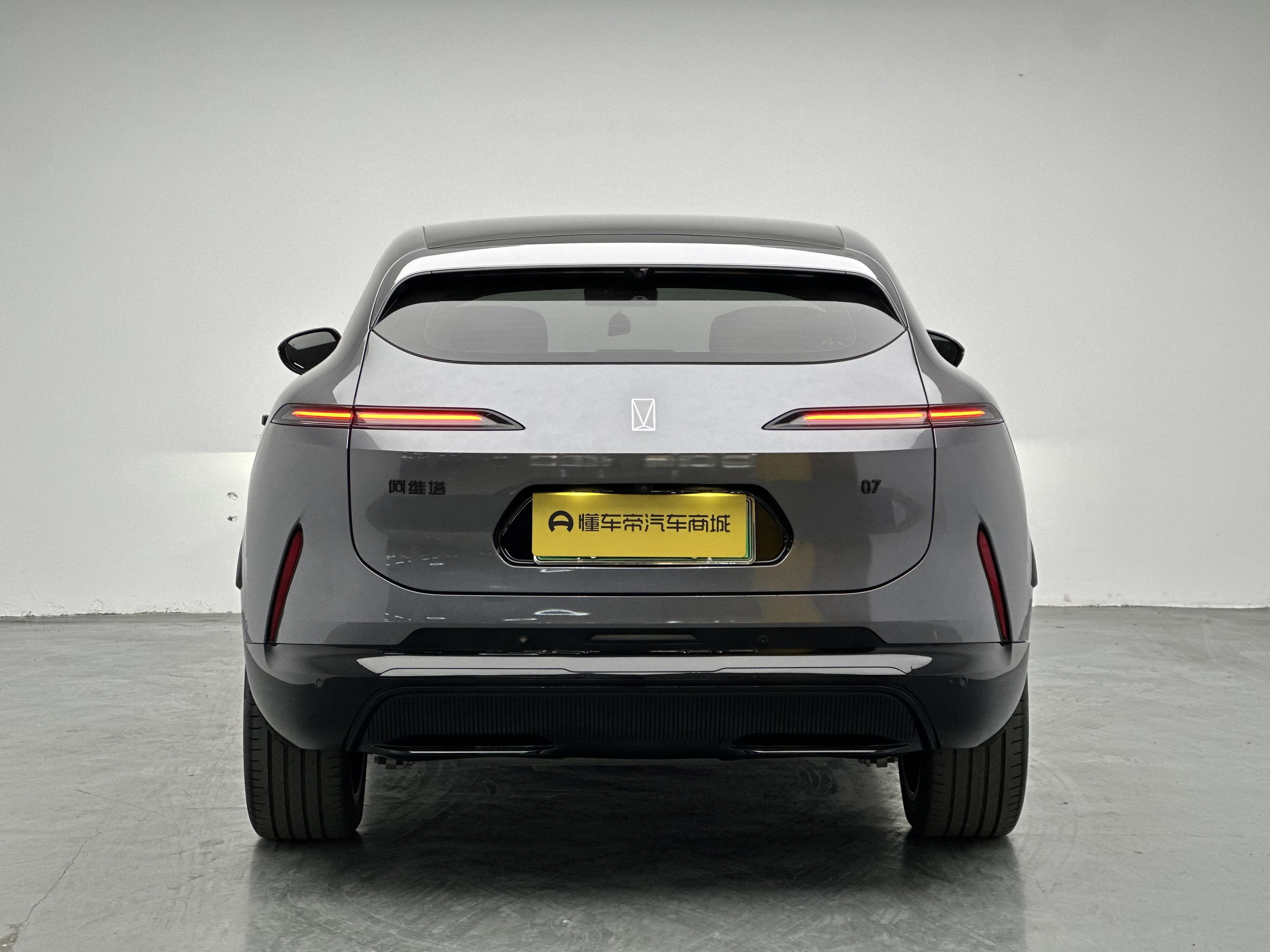 Avatr 07 2024 car image #6