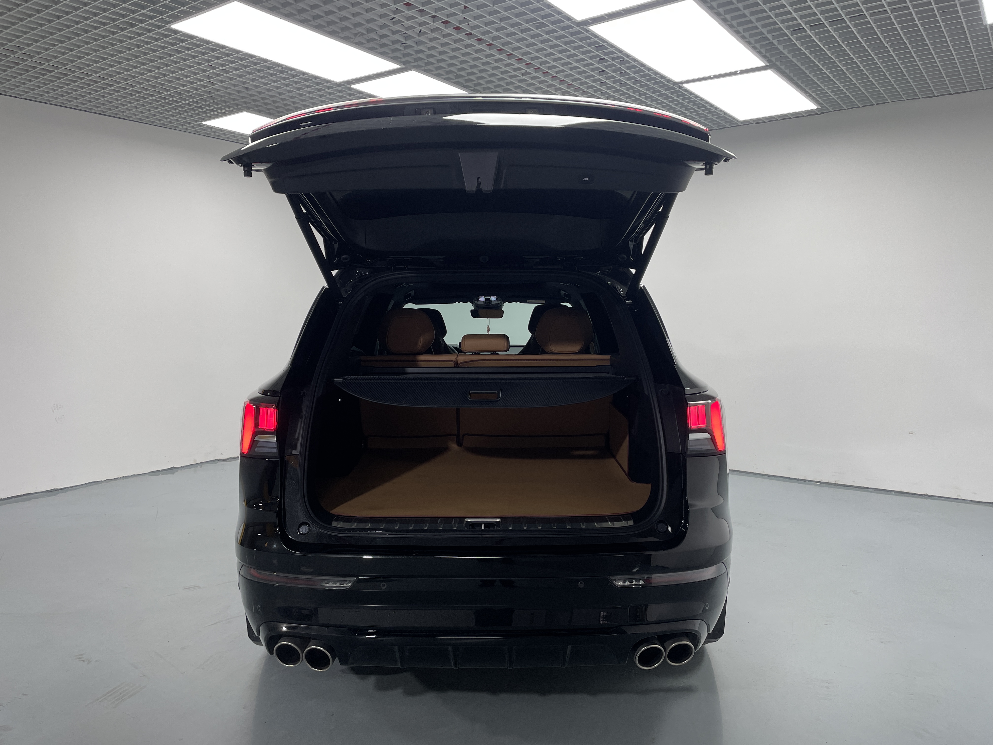 Lynk & Co 09 2025 car image #6