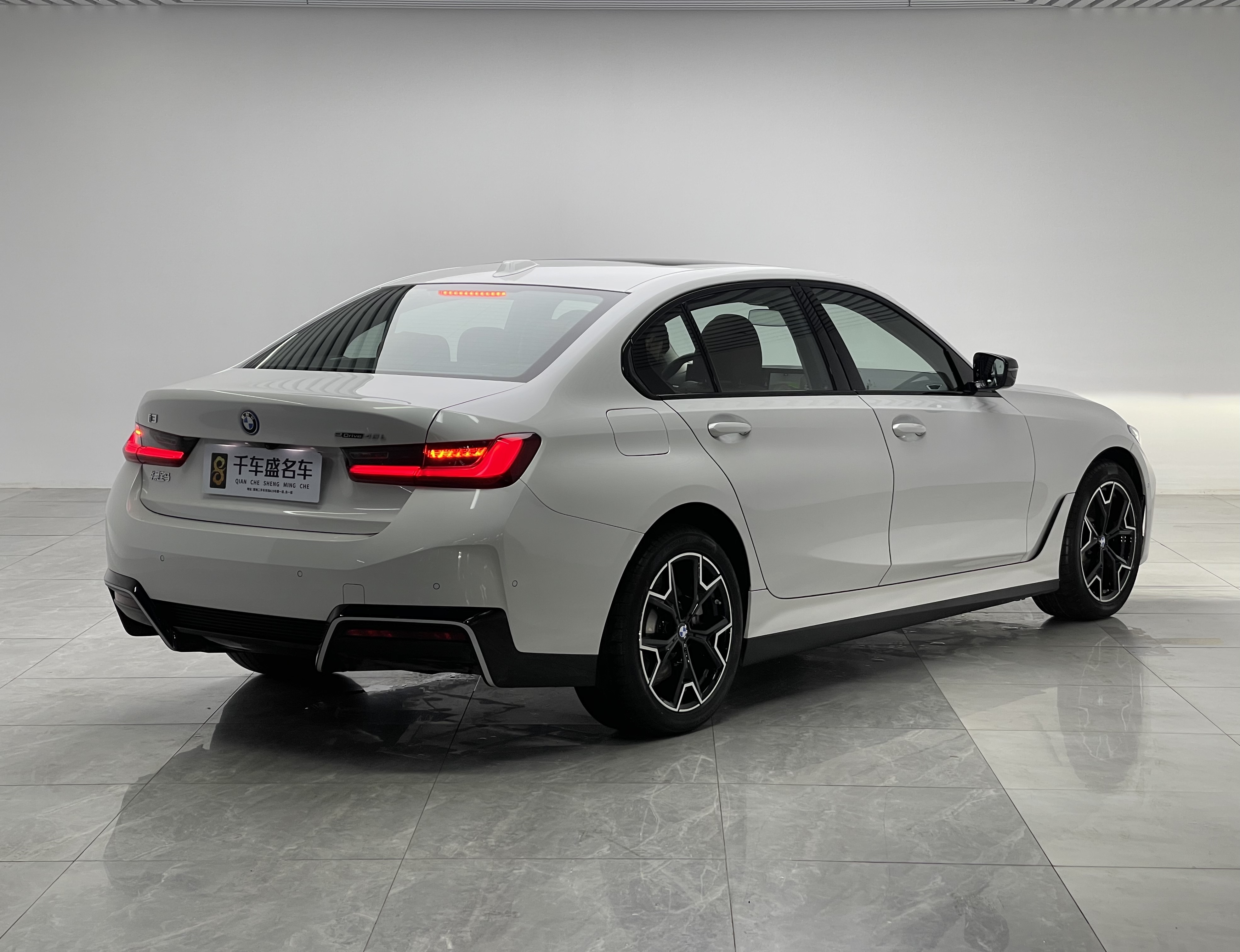 BMW i3 2024 immagine di auto #6