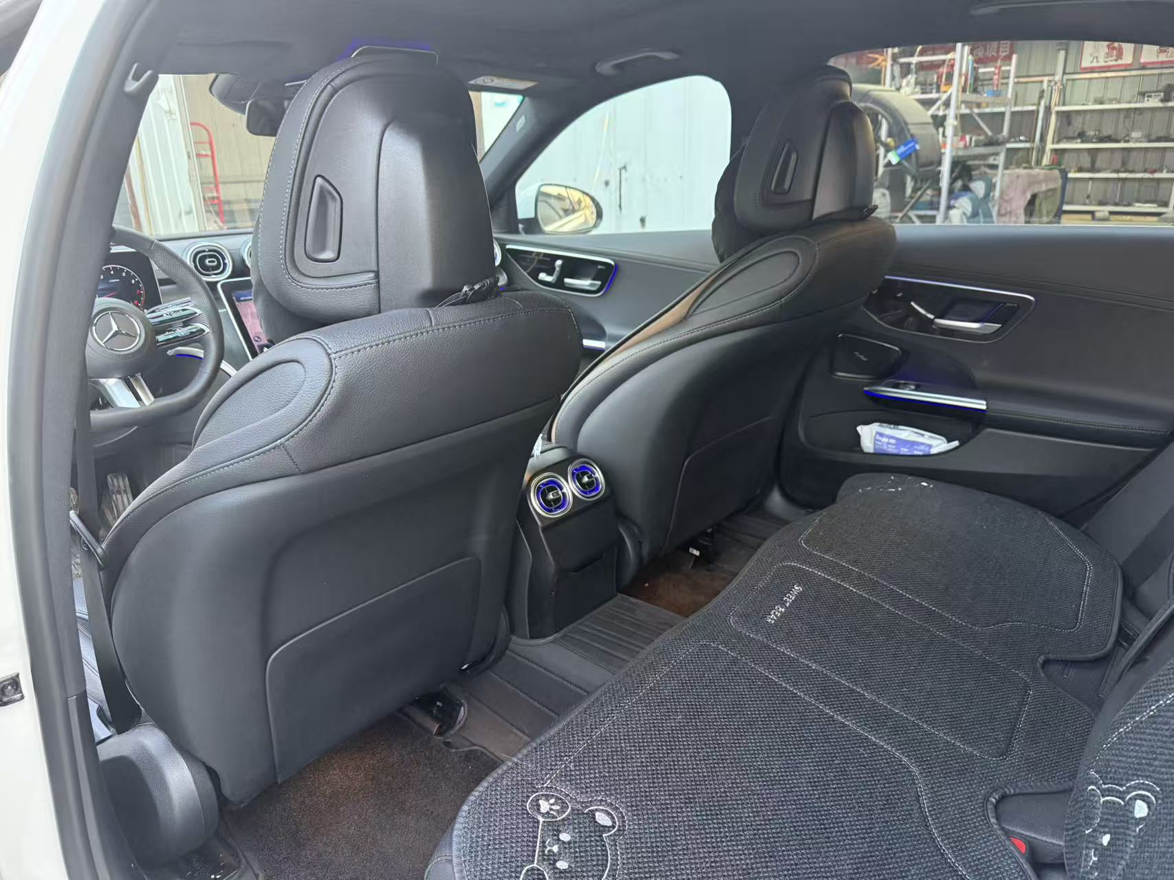 Mercedes-Benz C Class 2025 car image #6
