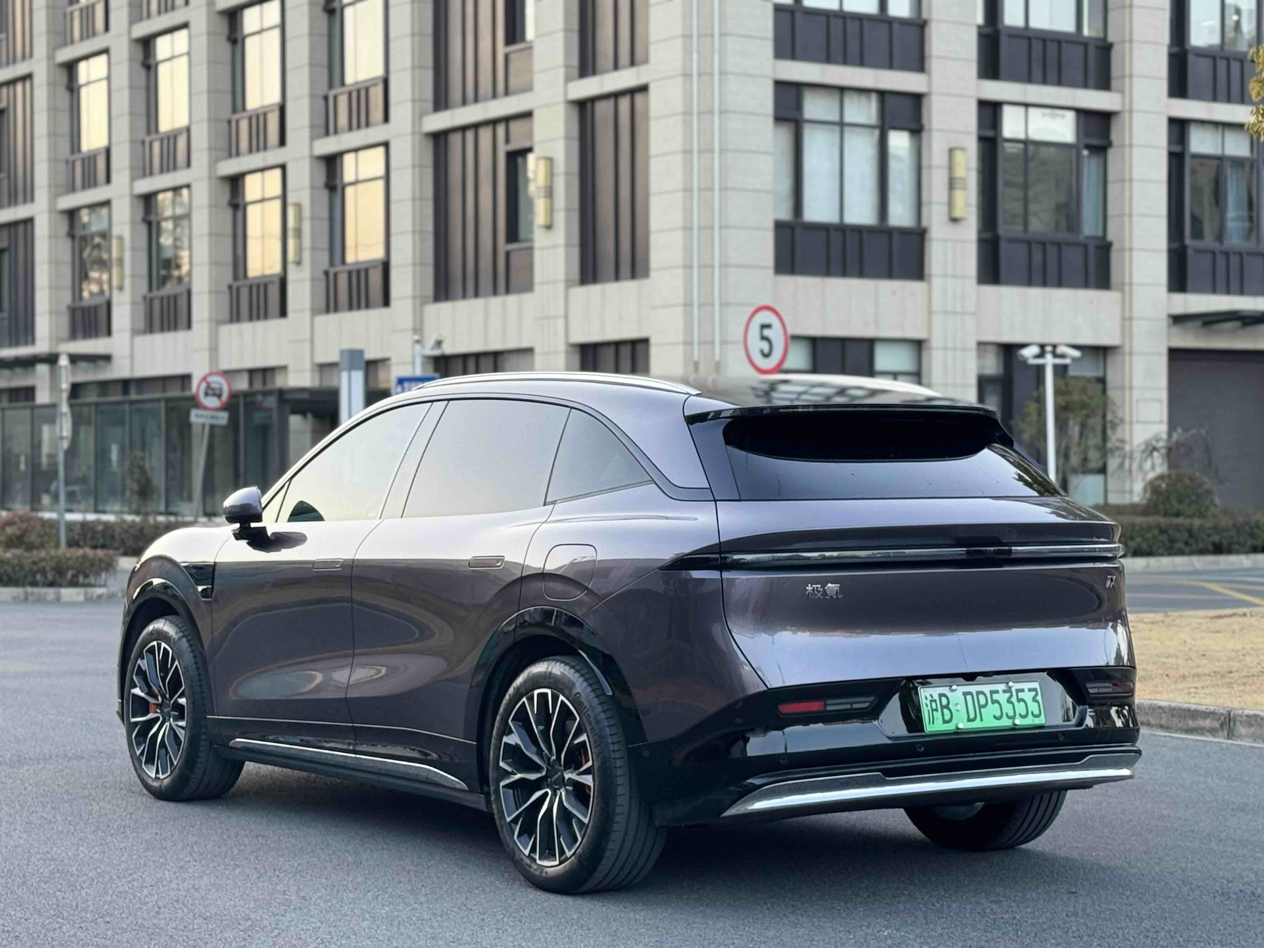 极氪 极氪7X 2025 汽车图片 #6